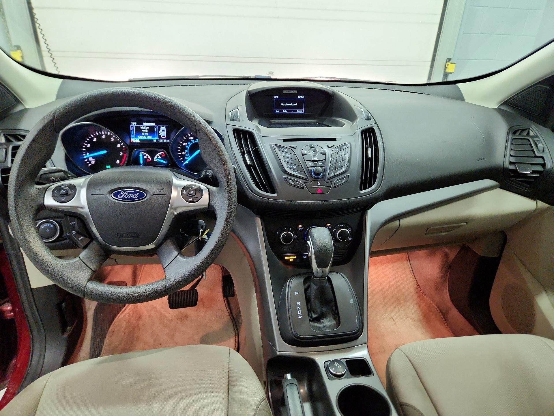 Thumbnail: 2016 Ford Escape - 9