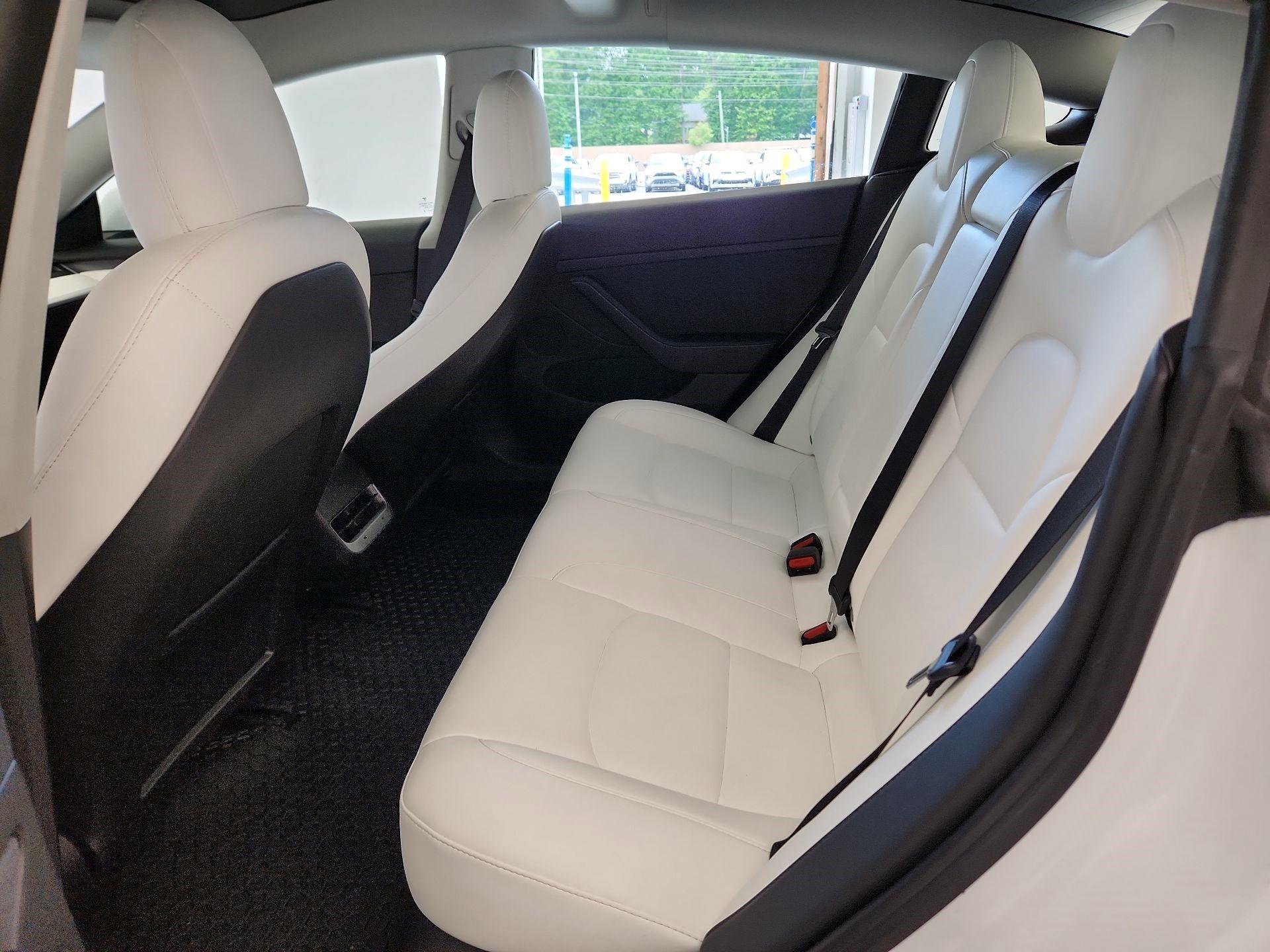 Thumbnail: 2021 Tesla Model 3 - 17