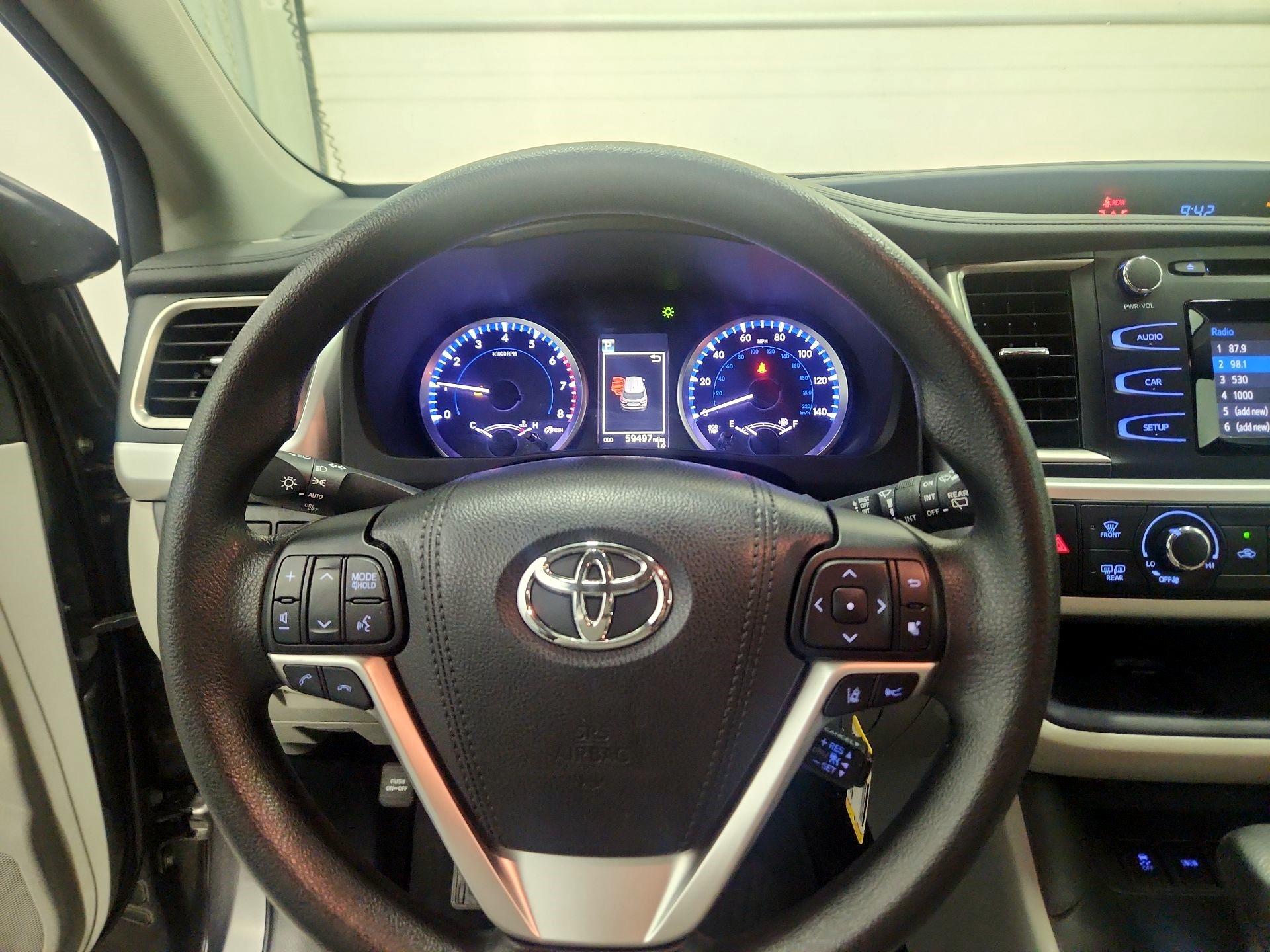 Thumbnail: 2018 Toyota Highlander - 10