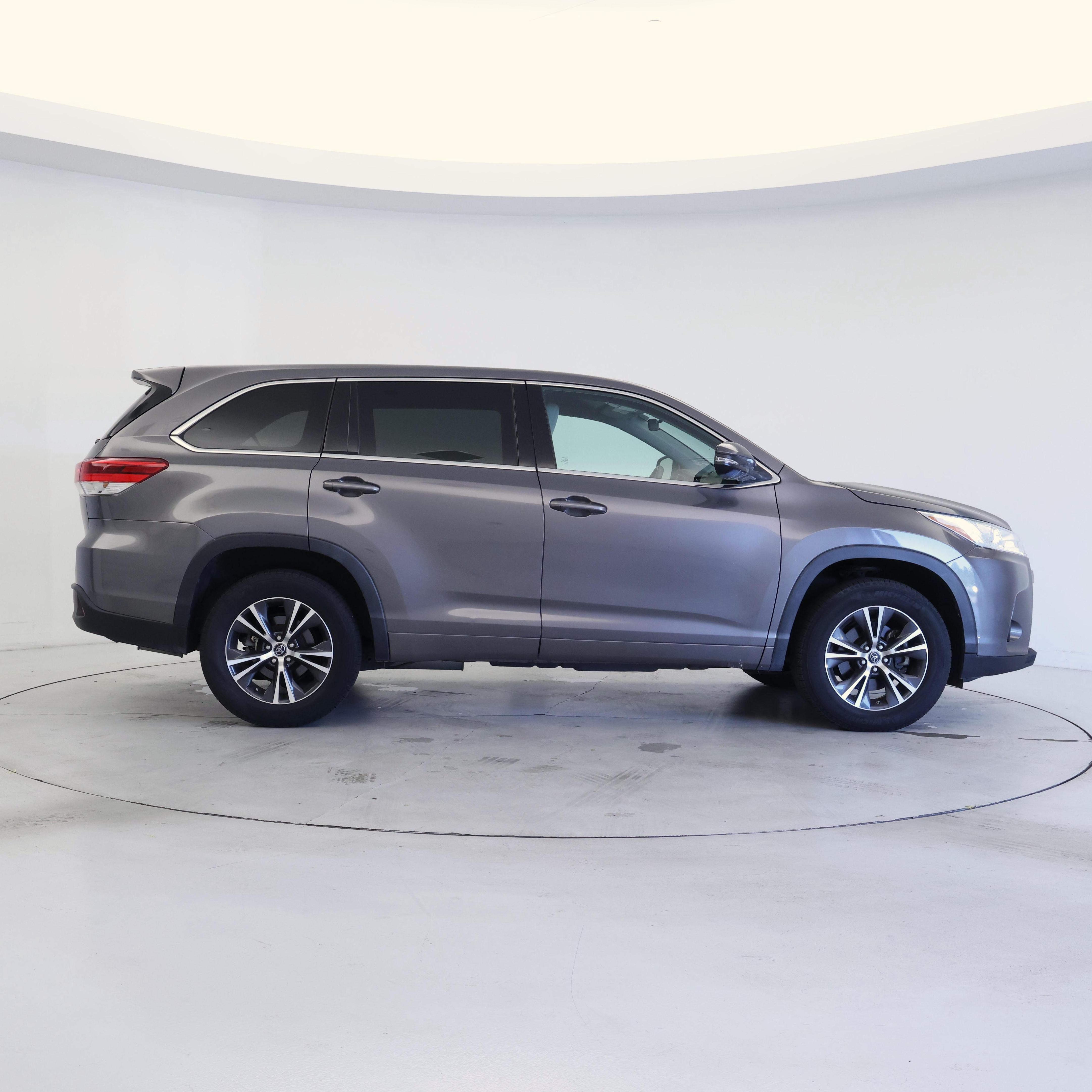 Thumbnail: 2018 Toyota Highlander - 7