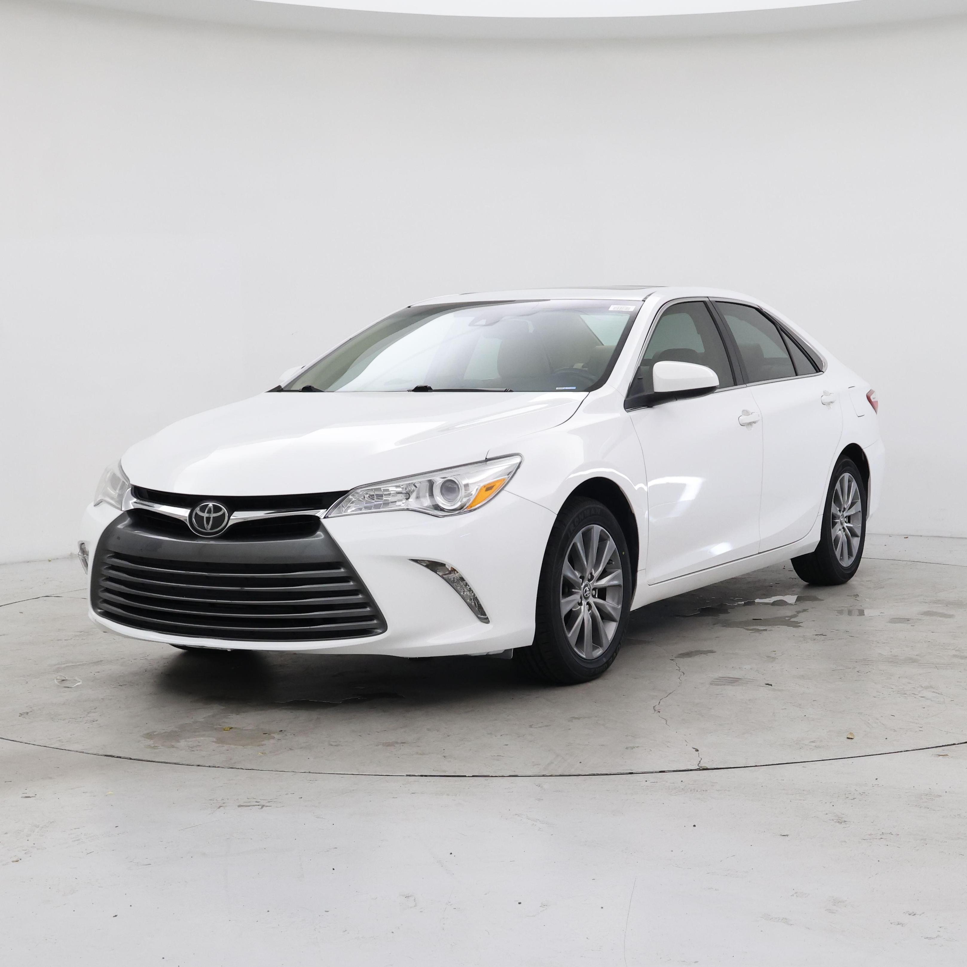 Thumbnail: 2017 Toyota Camry - 4
