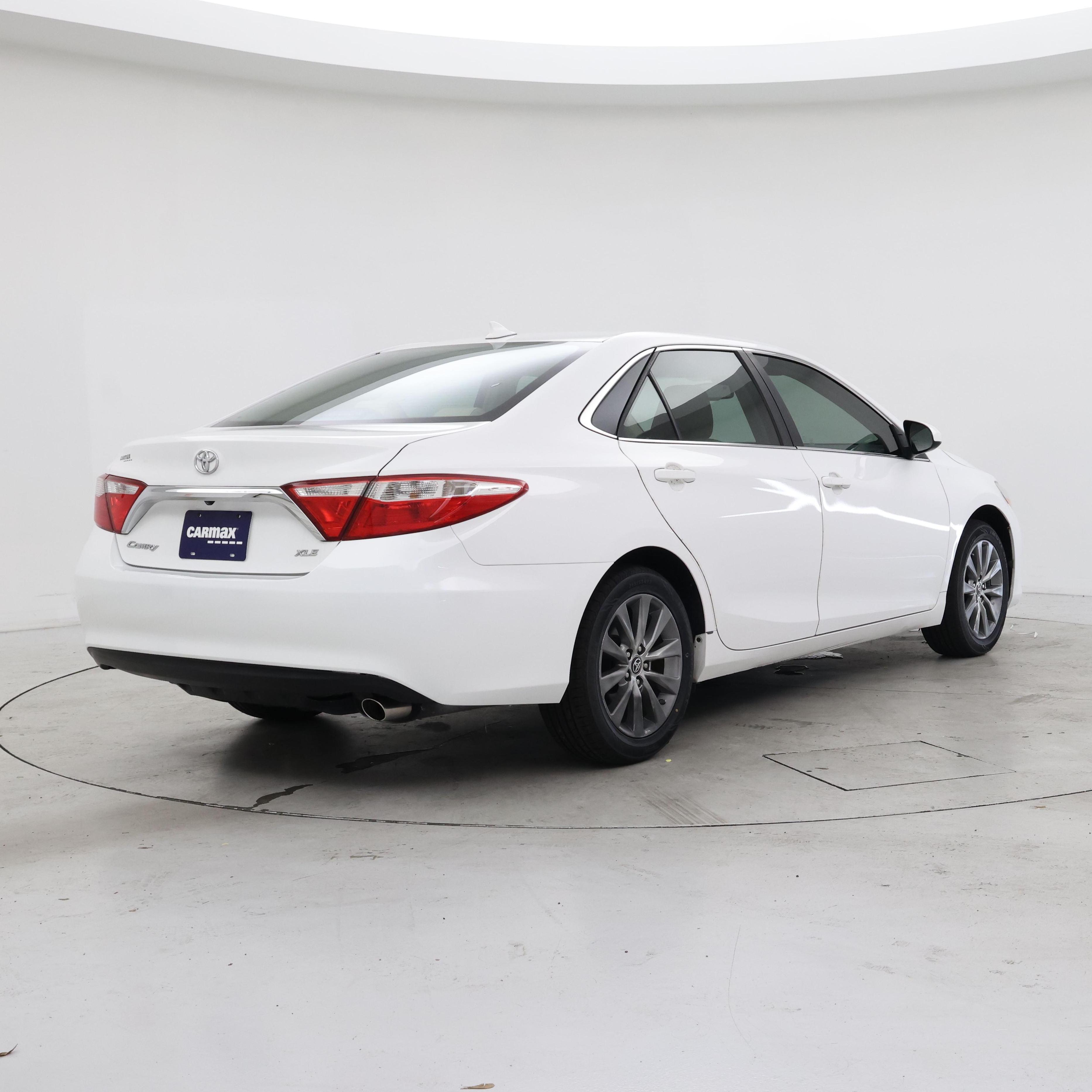 Thumbnail: 2017 Toyota Camry - 8