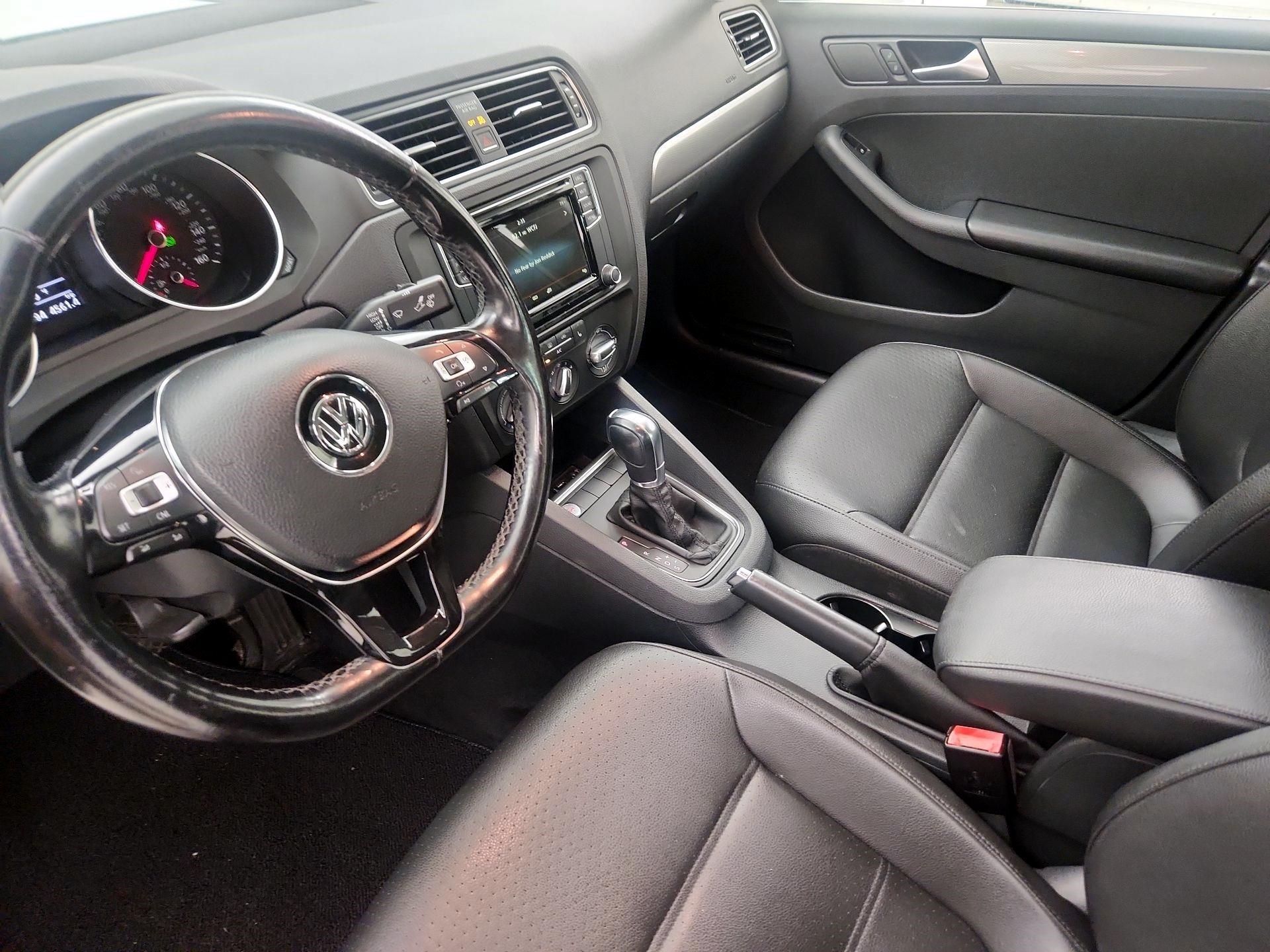 Thumbnail: 2017 Volkswagen Jetta - 11