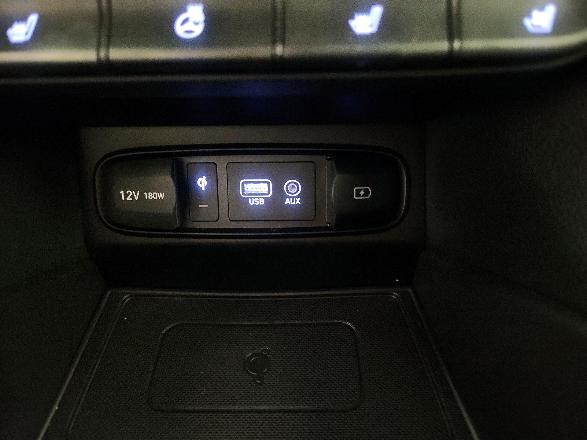 Thumbnail: 2020 Hyundai Santa Fe - 18