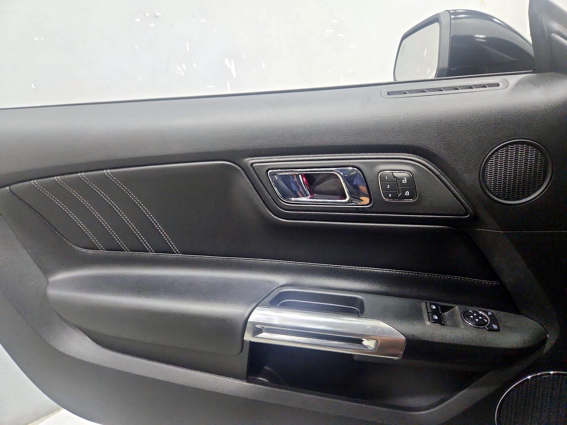 Thumbnail: 2016 Ford Mustang - 12