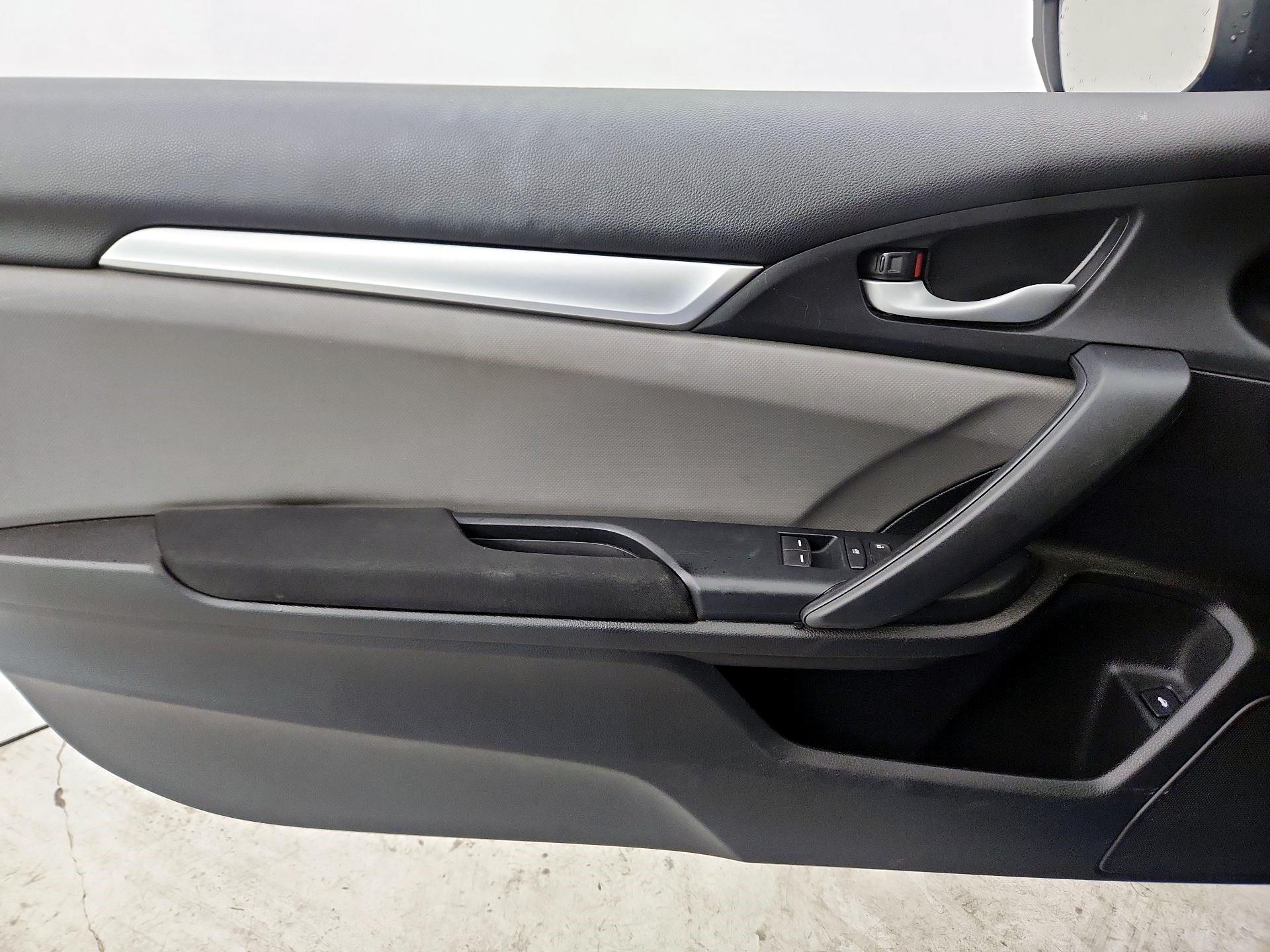 Thumbnail: 2017 Honda Civic - 12
