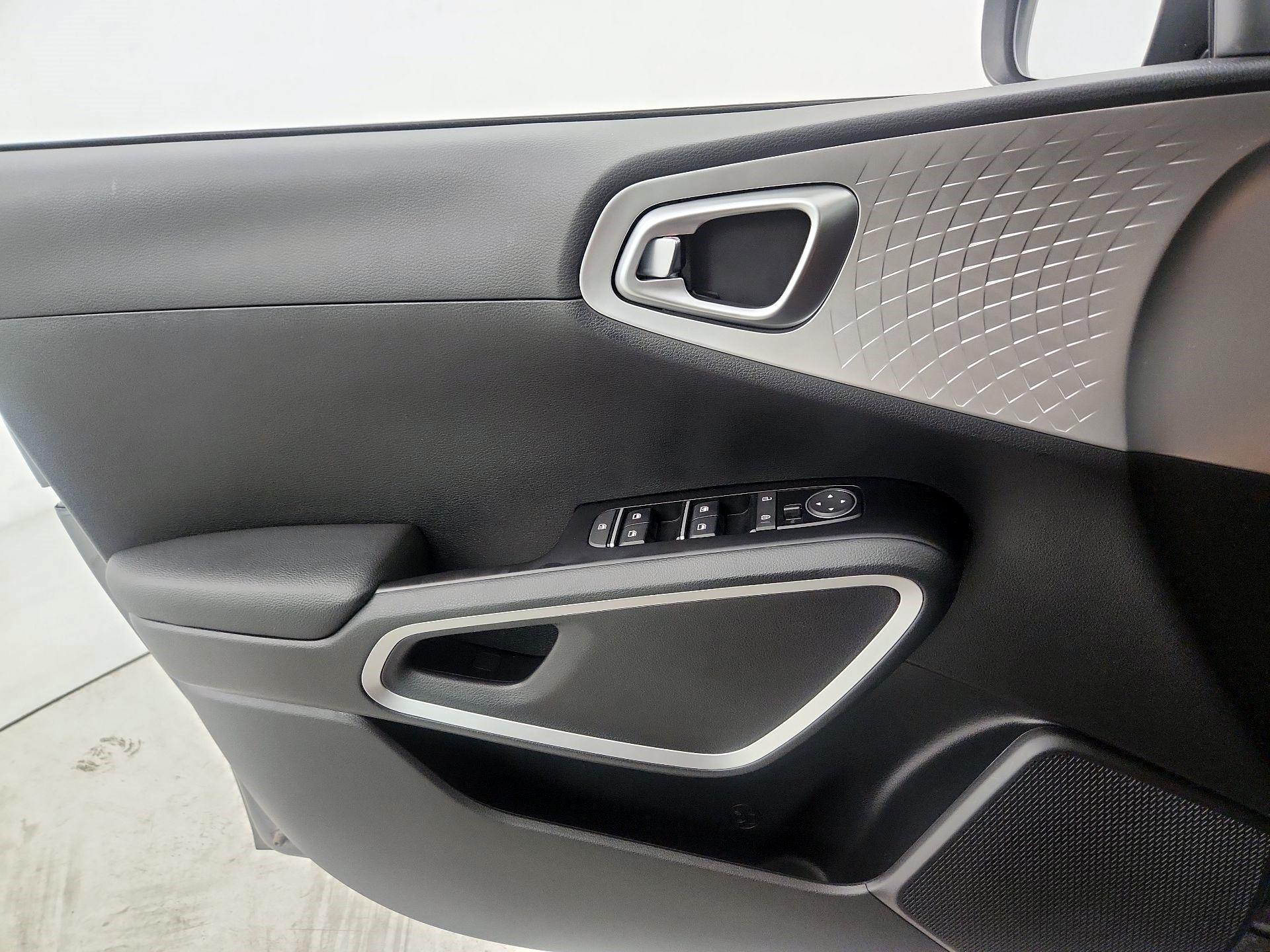 Thumbnail: 2021 Kia Soul - 12