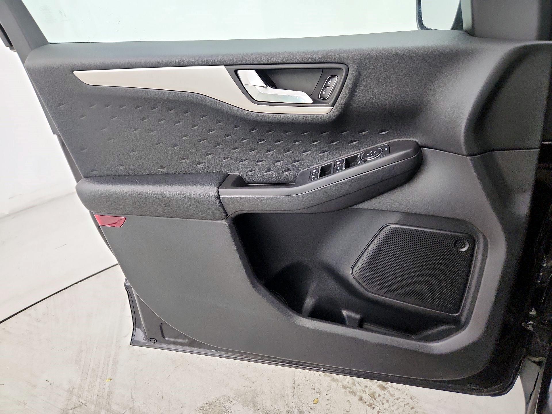 Thumbnail: 2020 Ford Escape - 12