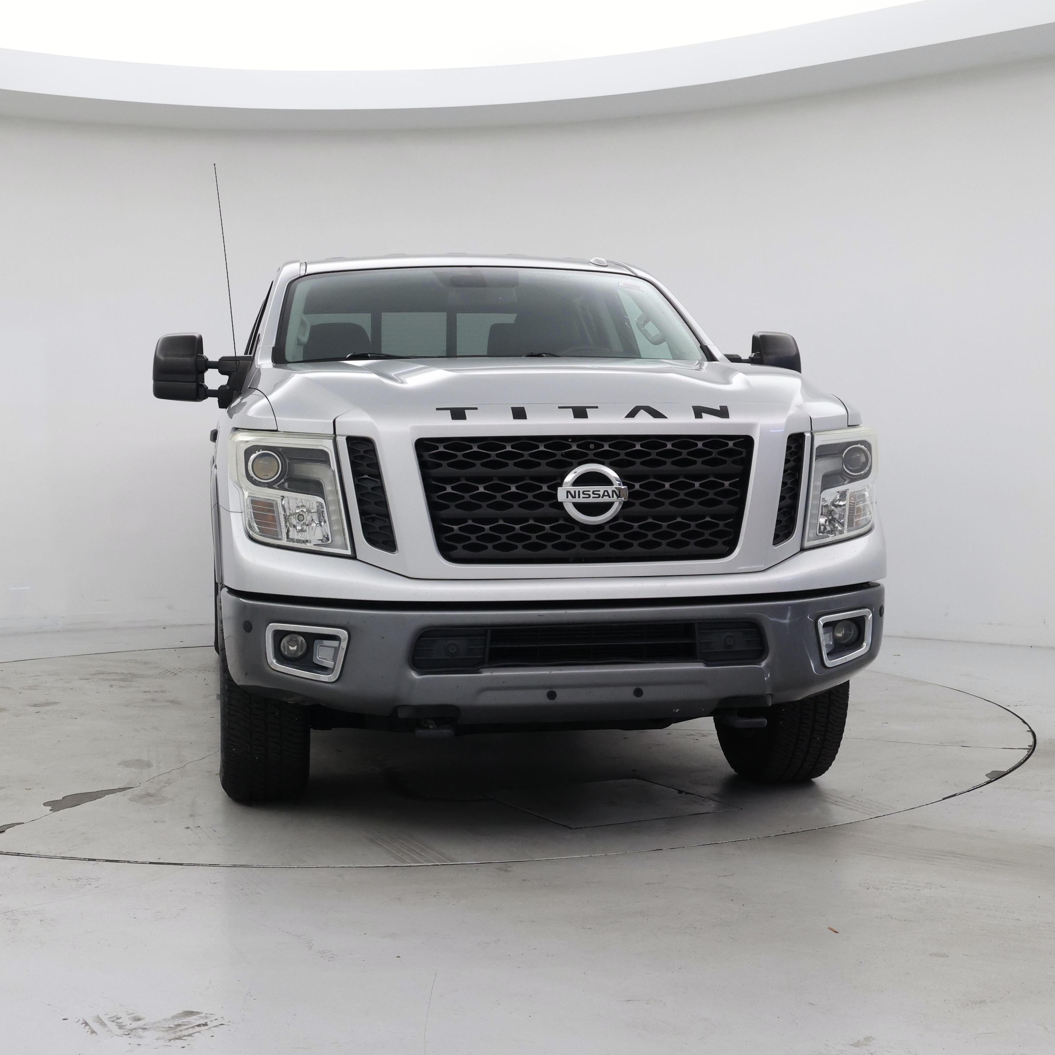 Thumbnail: 2016 Nissan Titan - 5