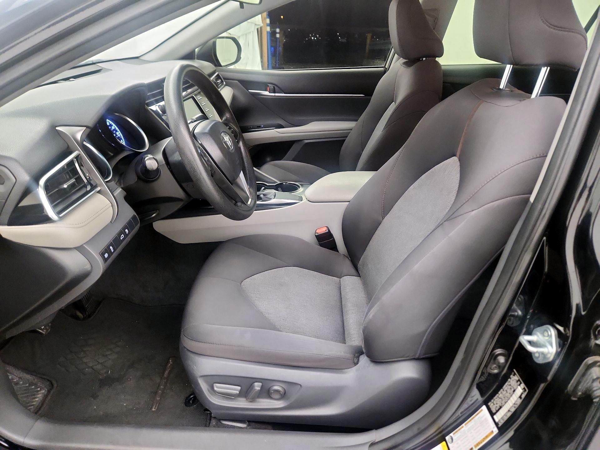 Thumbnail: 2018 Toyota Camry - 11