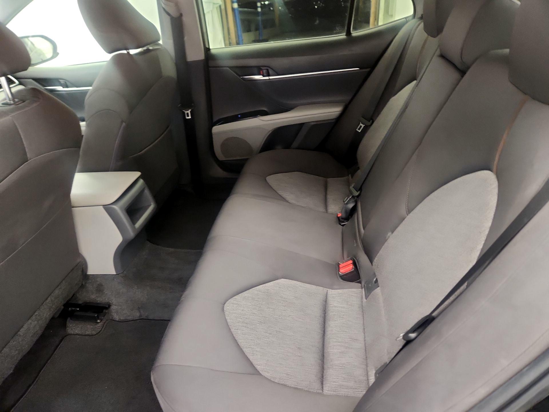 Thumbnail: 2018 Toyota Camry - 19