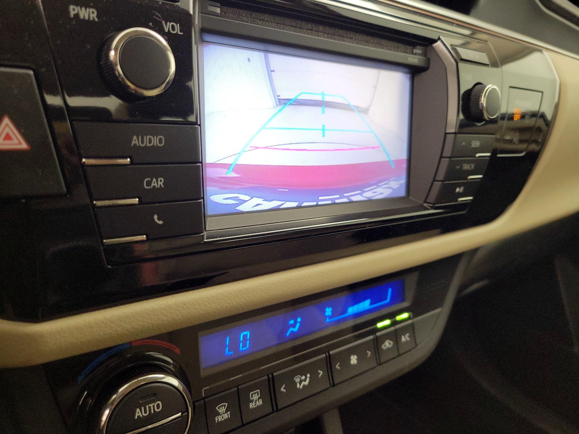 Thumbnail: 2014 Toyota Corolla - 14