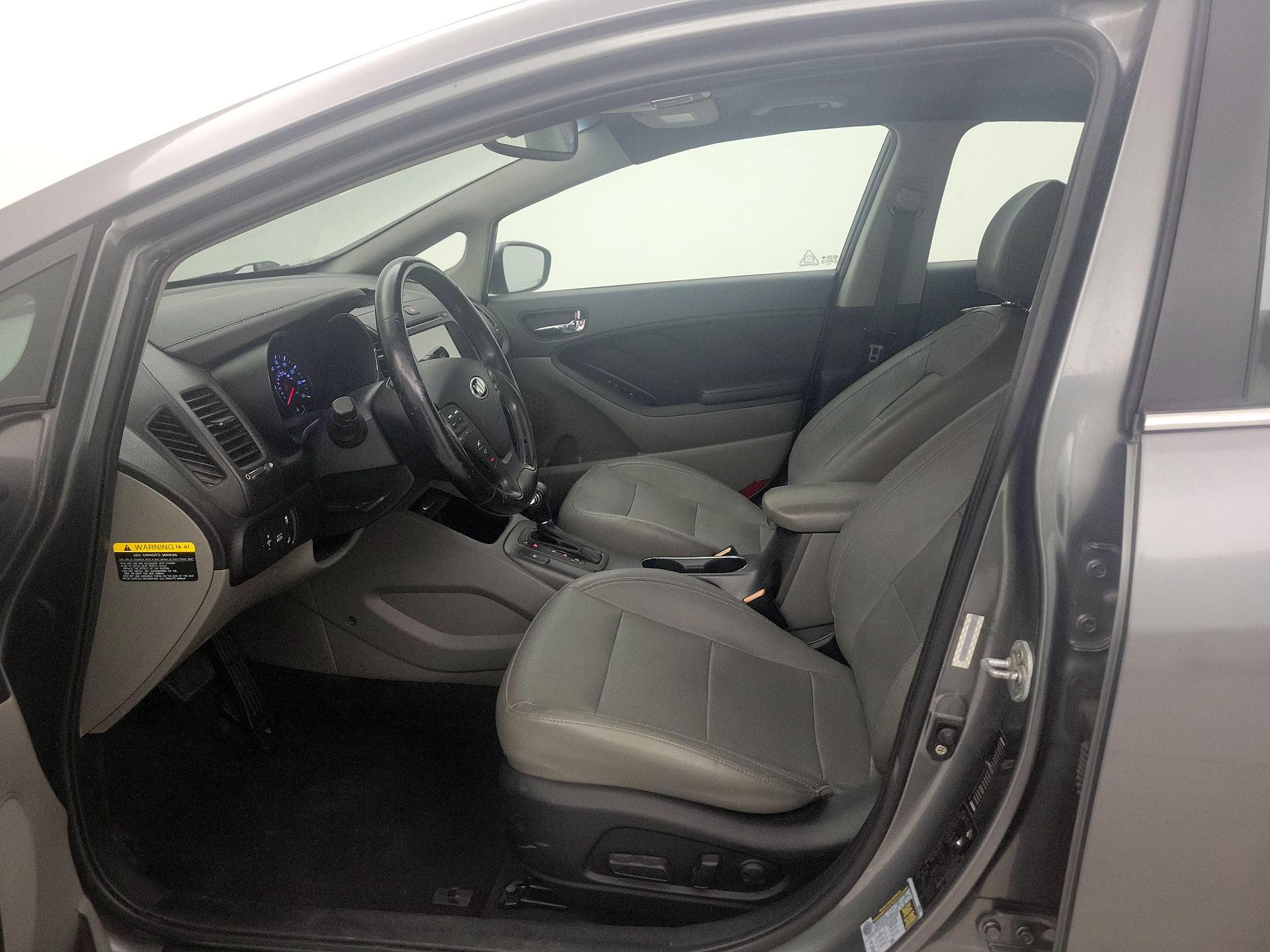 Thumbnail: 2014 Kia Forte - 11