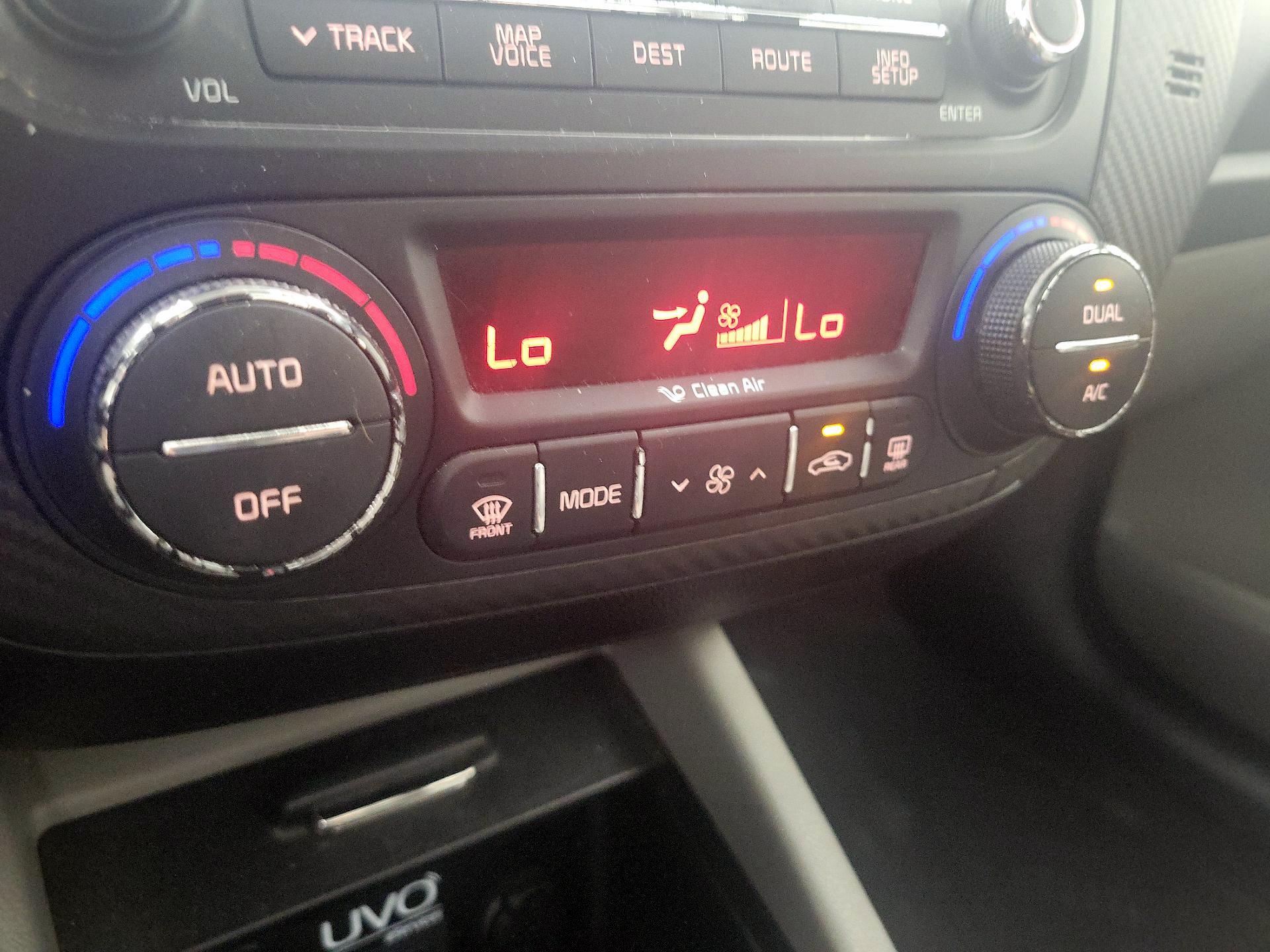 Thumbnail: 2014 Kia Forte - 16