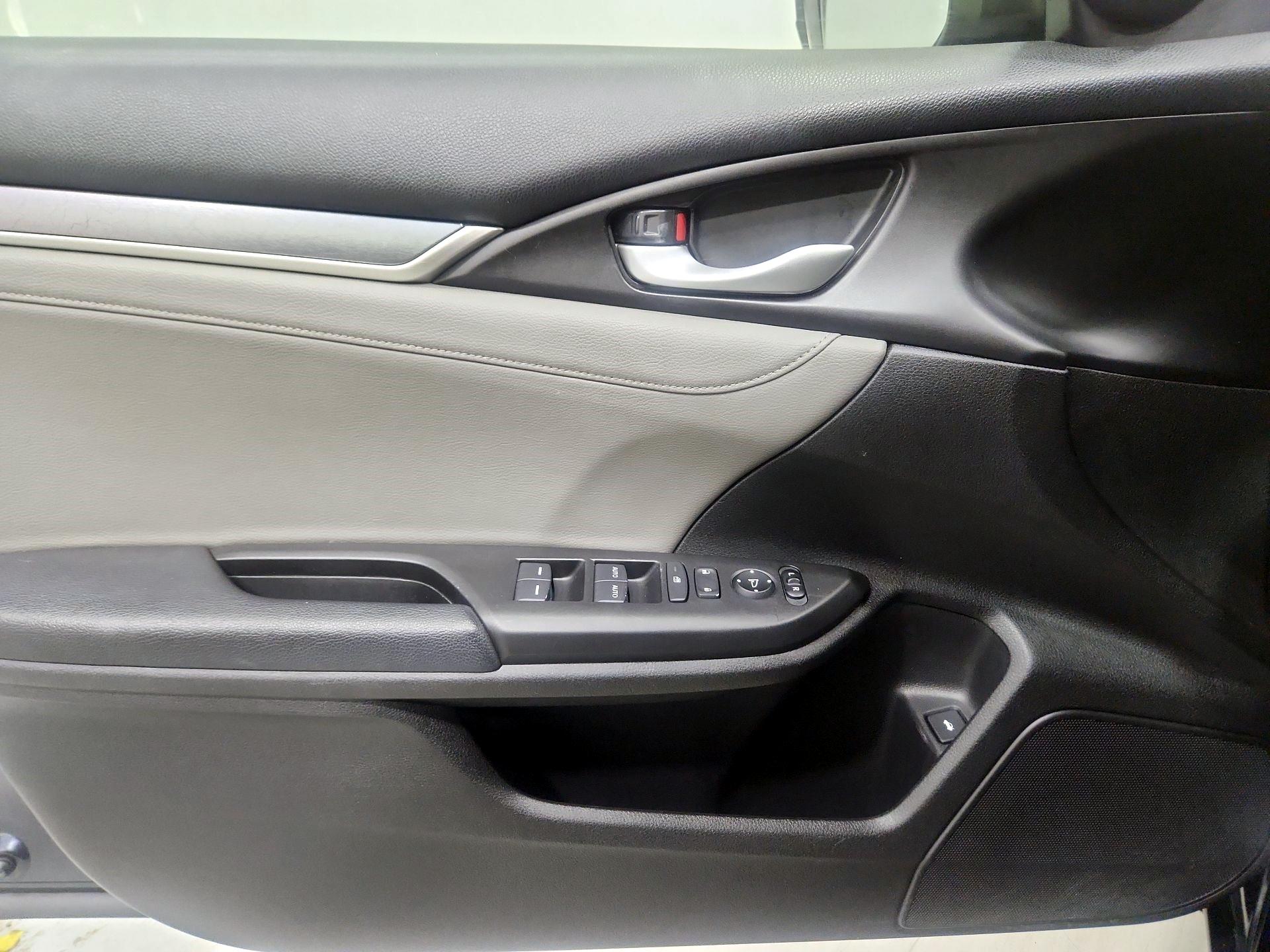 Thumbnail: 2018 Honda Civic - 12