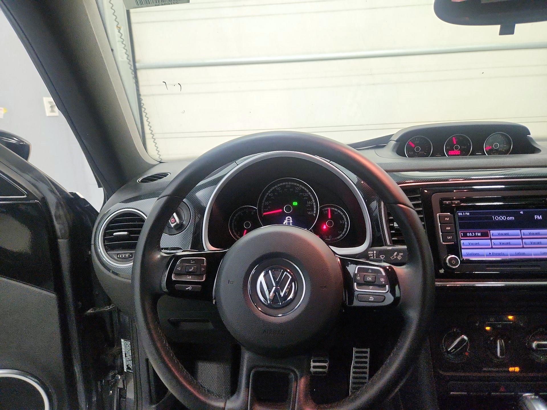 Thumbnail: 2013 Volkswagen Beetle - 10