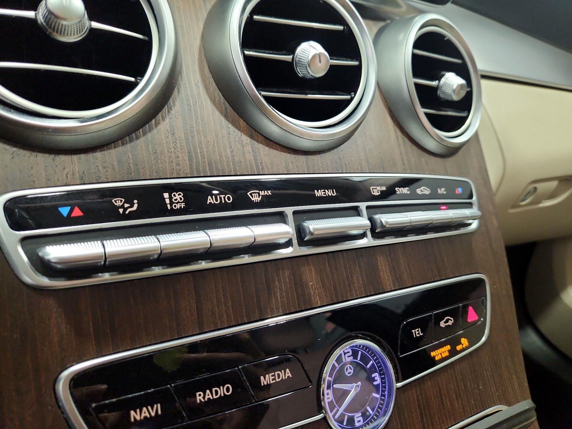 Thumbnail: 2020 Mercedes-Benz C-Class - 16