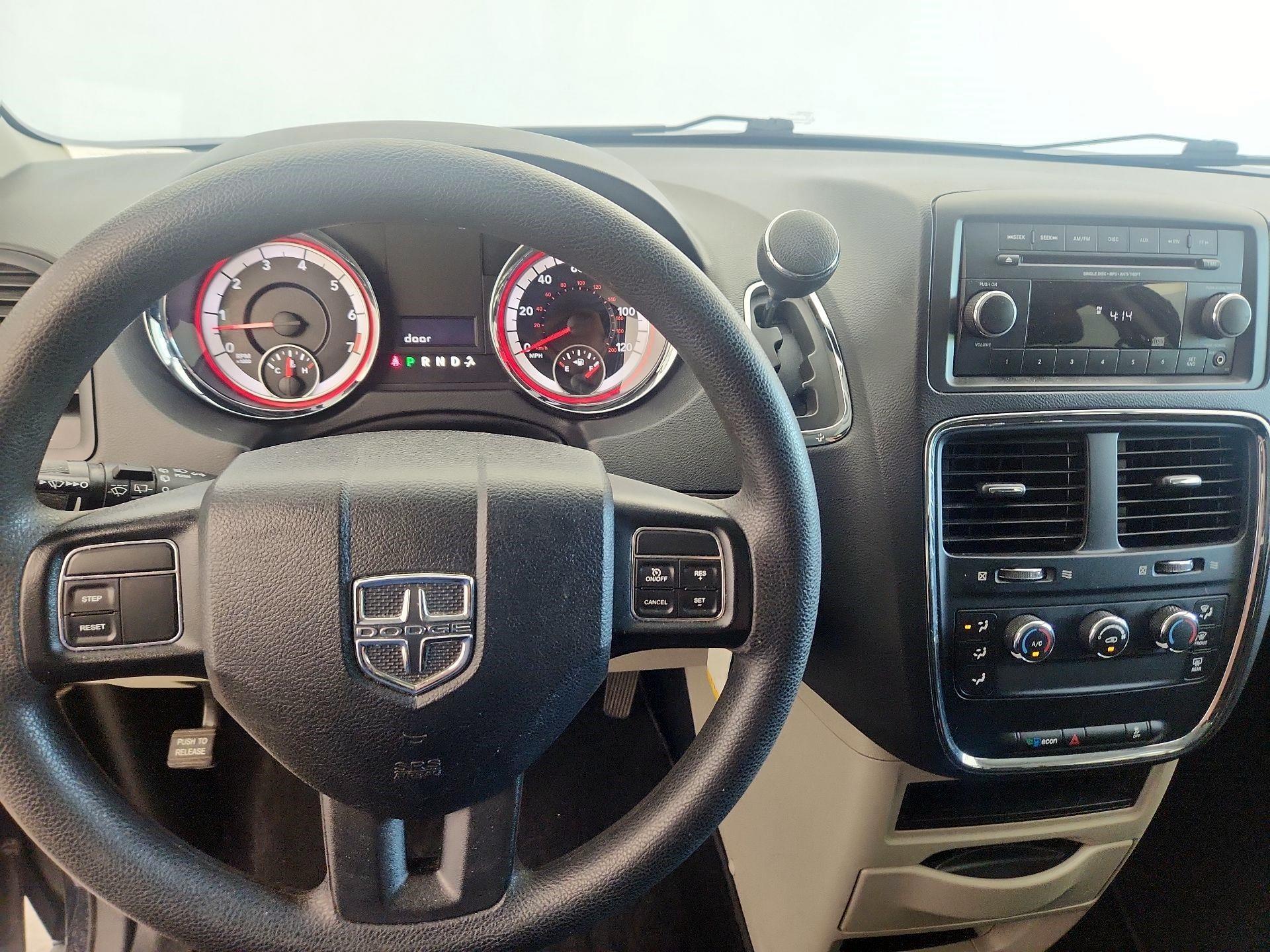 Thumbnail: 2016 Dodge Grand Caravan - 9