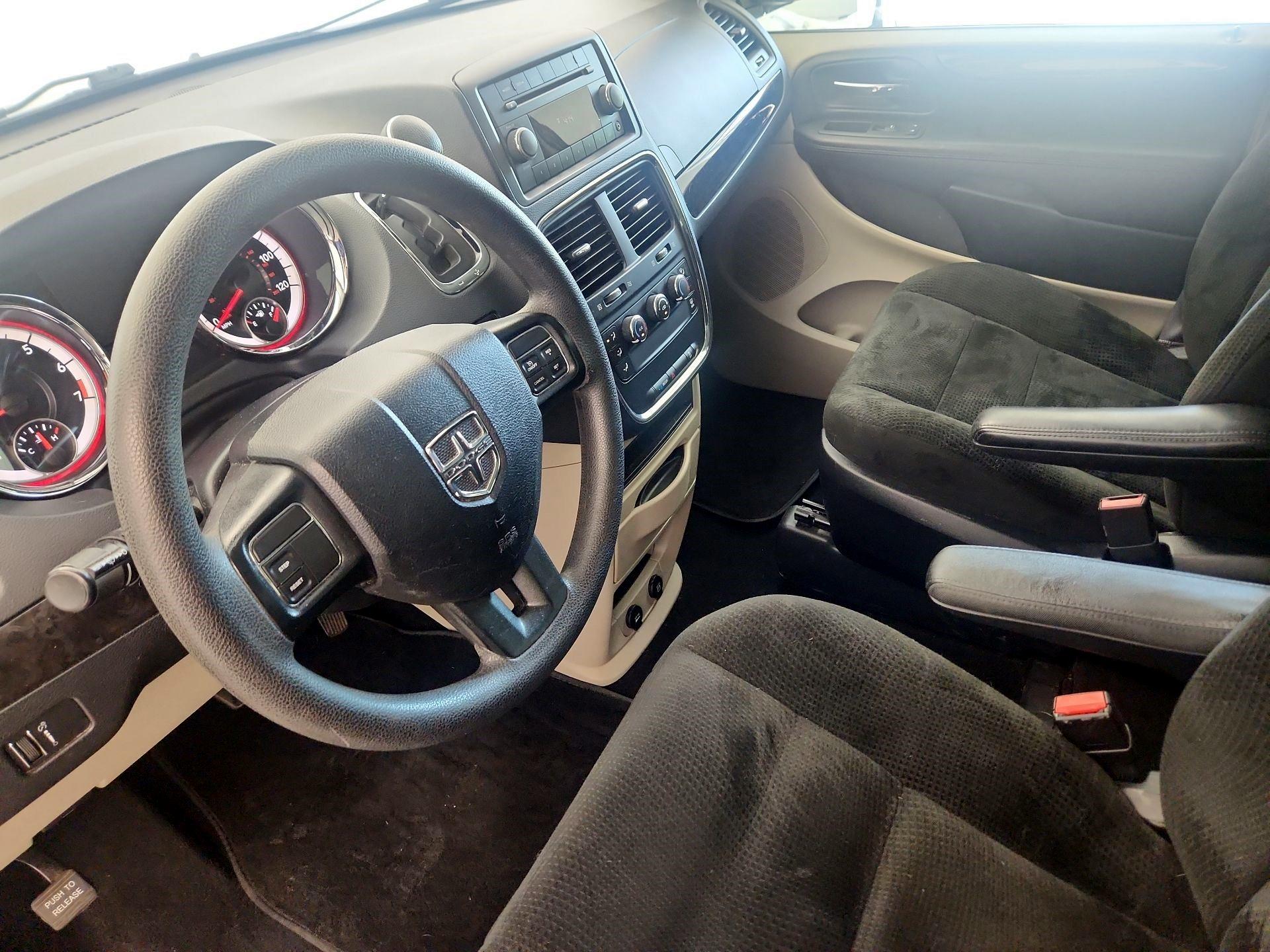 Thumbnail: 2016 Dodge Grand Caravan - 11