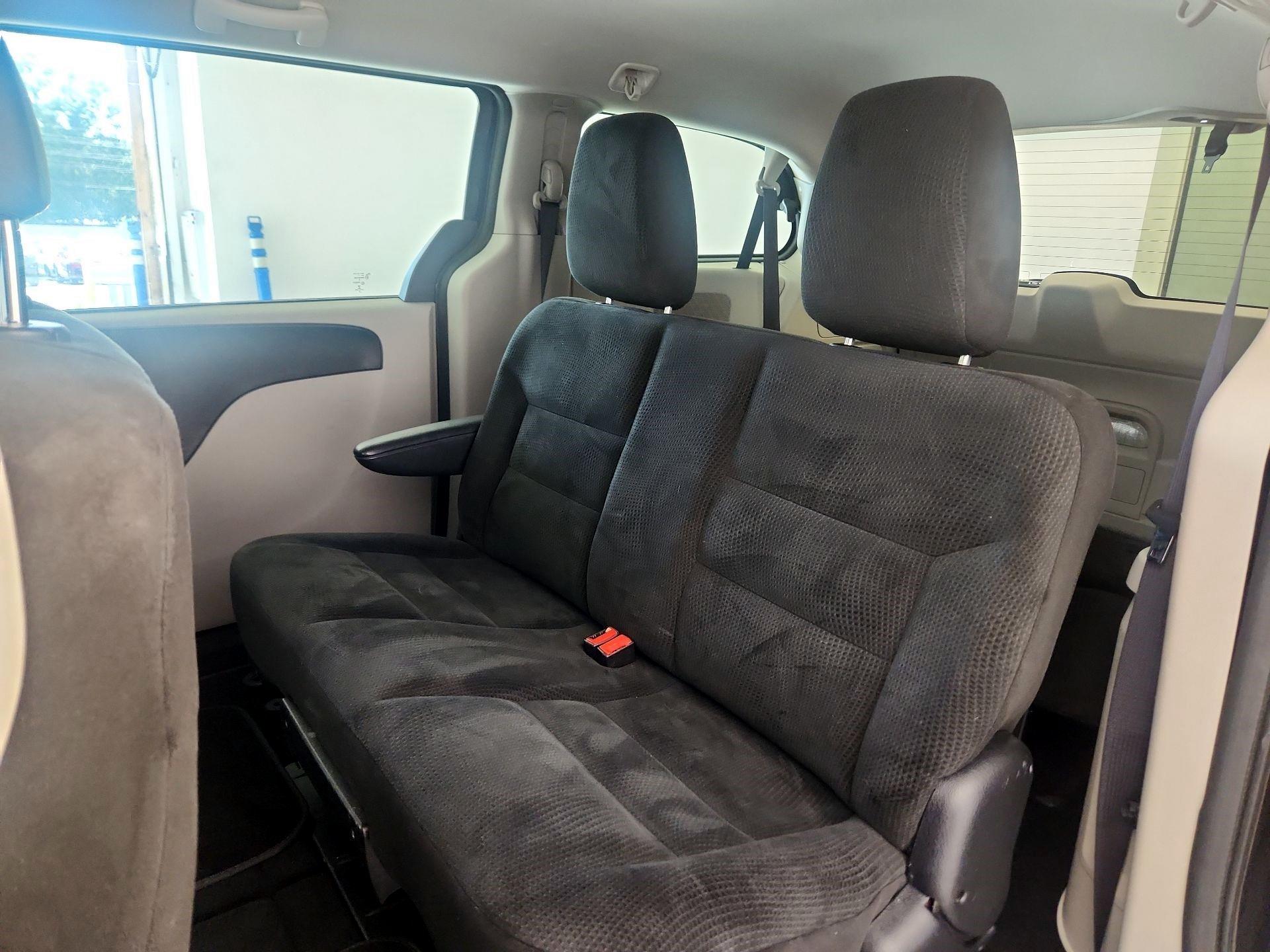 Thumbnail: 2016 Dodge Grand Caravan - 18