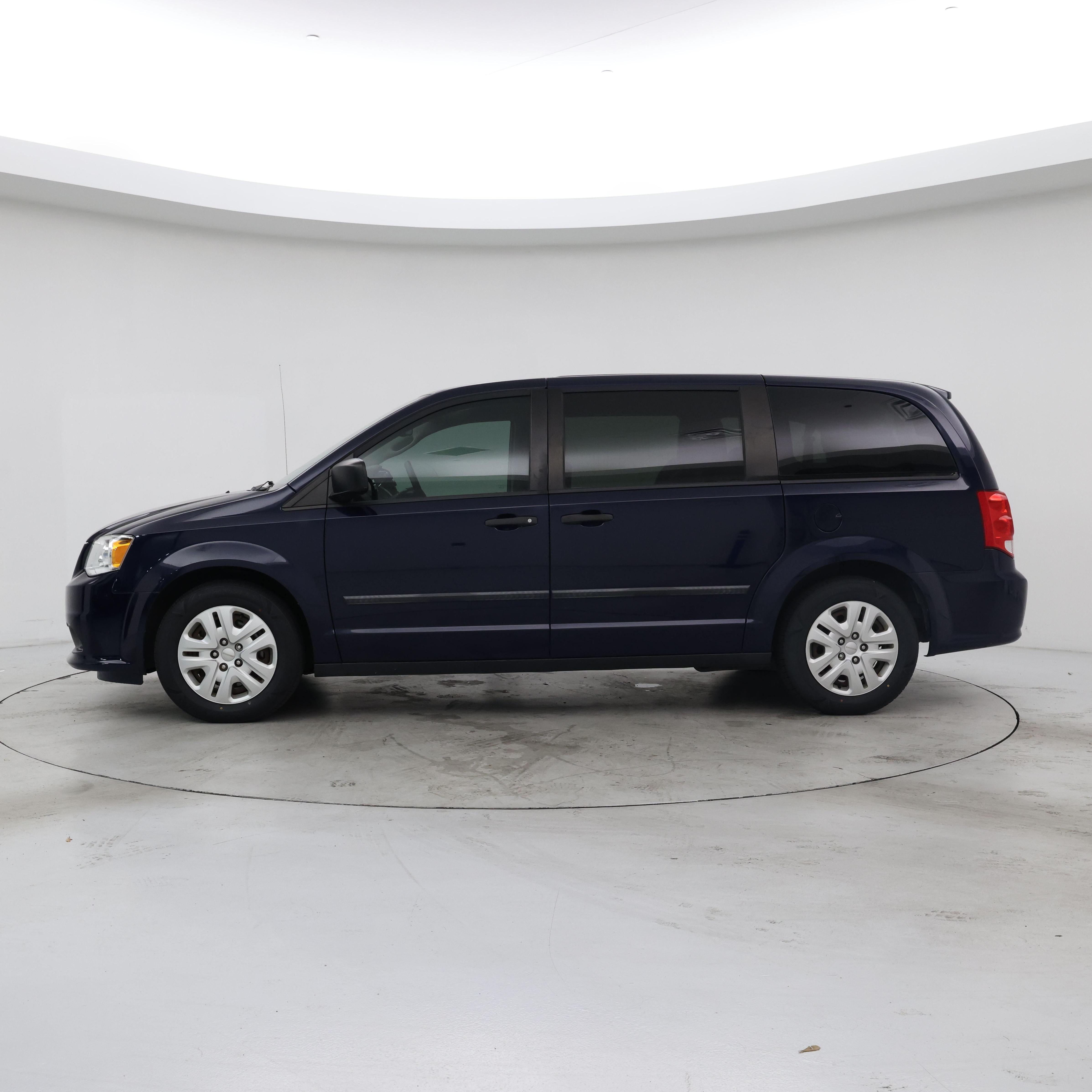 Thumbnail: 2016 Dodge Grand Caravan - 3