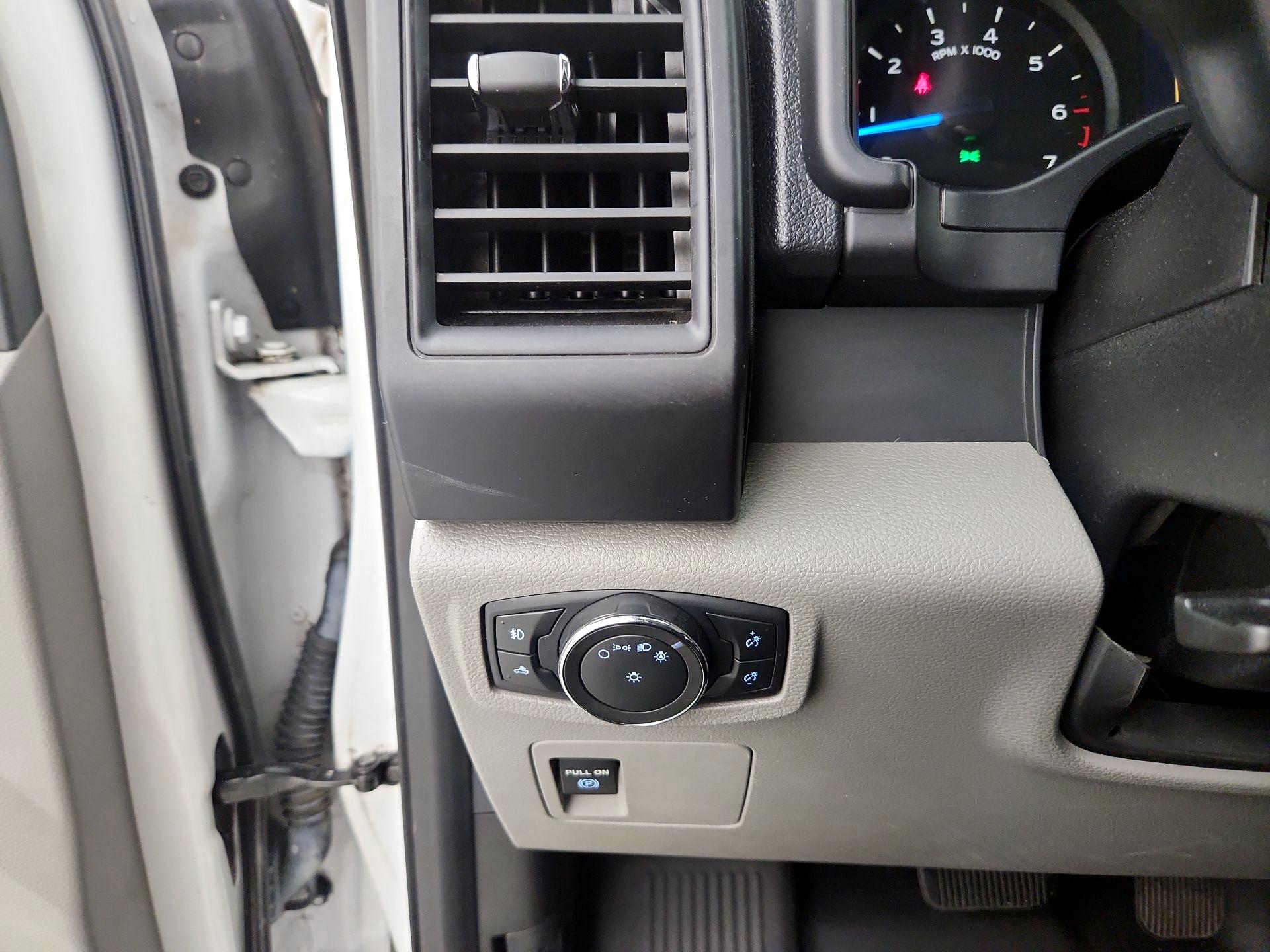 Thumbnail: 2017 Ford F-150 - 13