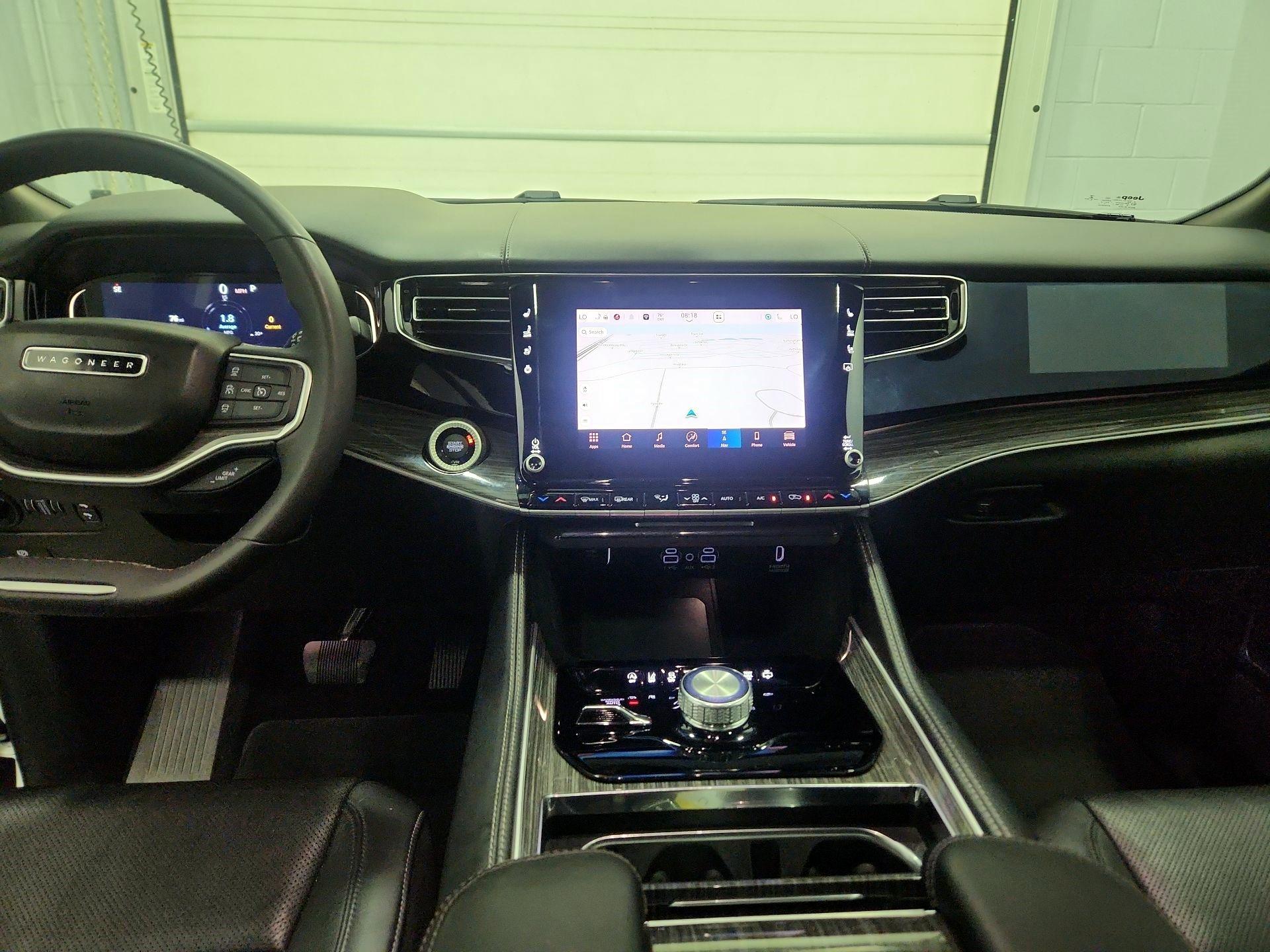 Thumbnail: 2022 Jeep Wagoneer - 9