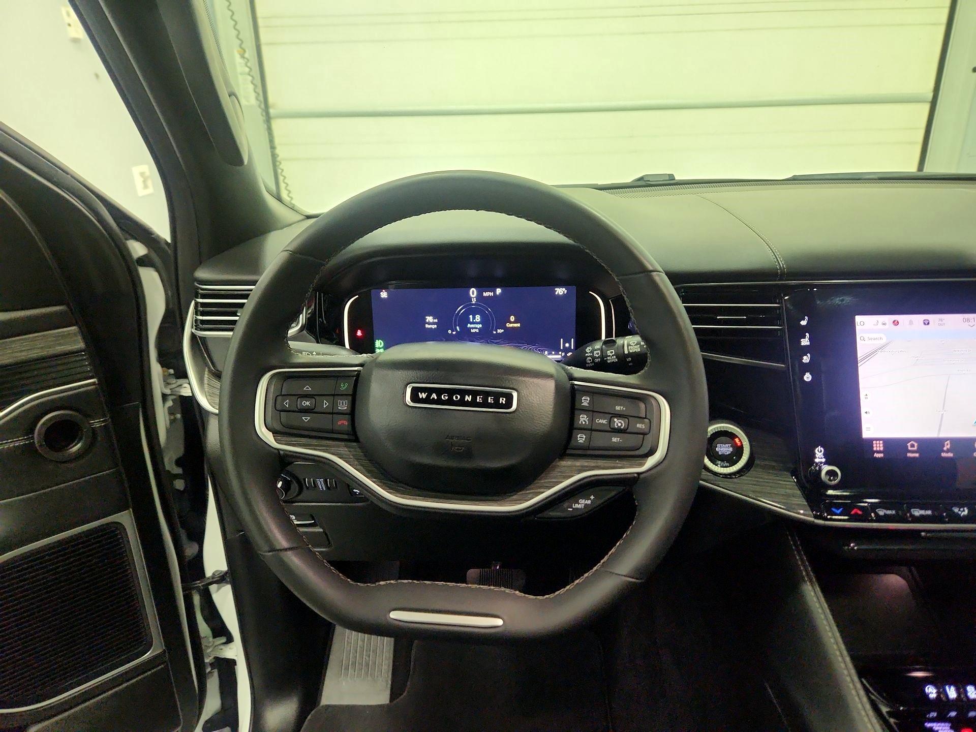 Thumbnail: 2022 Jeep Wagoneer - 10