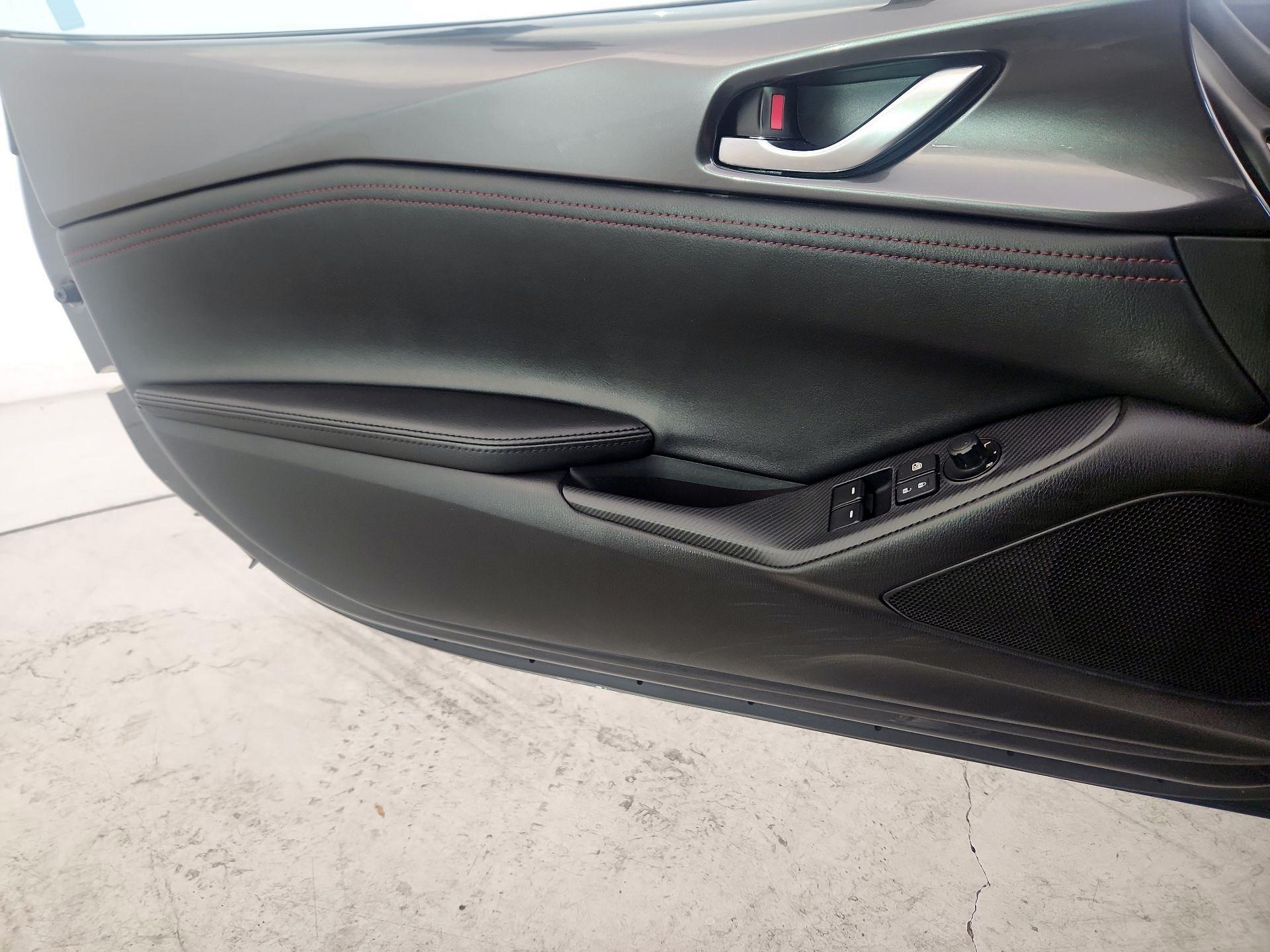 Thumbnail: 2019 Mazda MX-5 Miata - 12