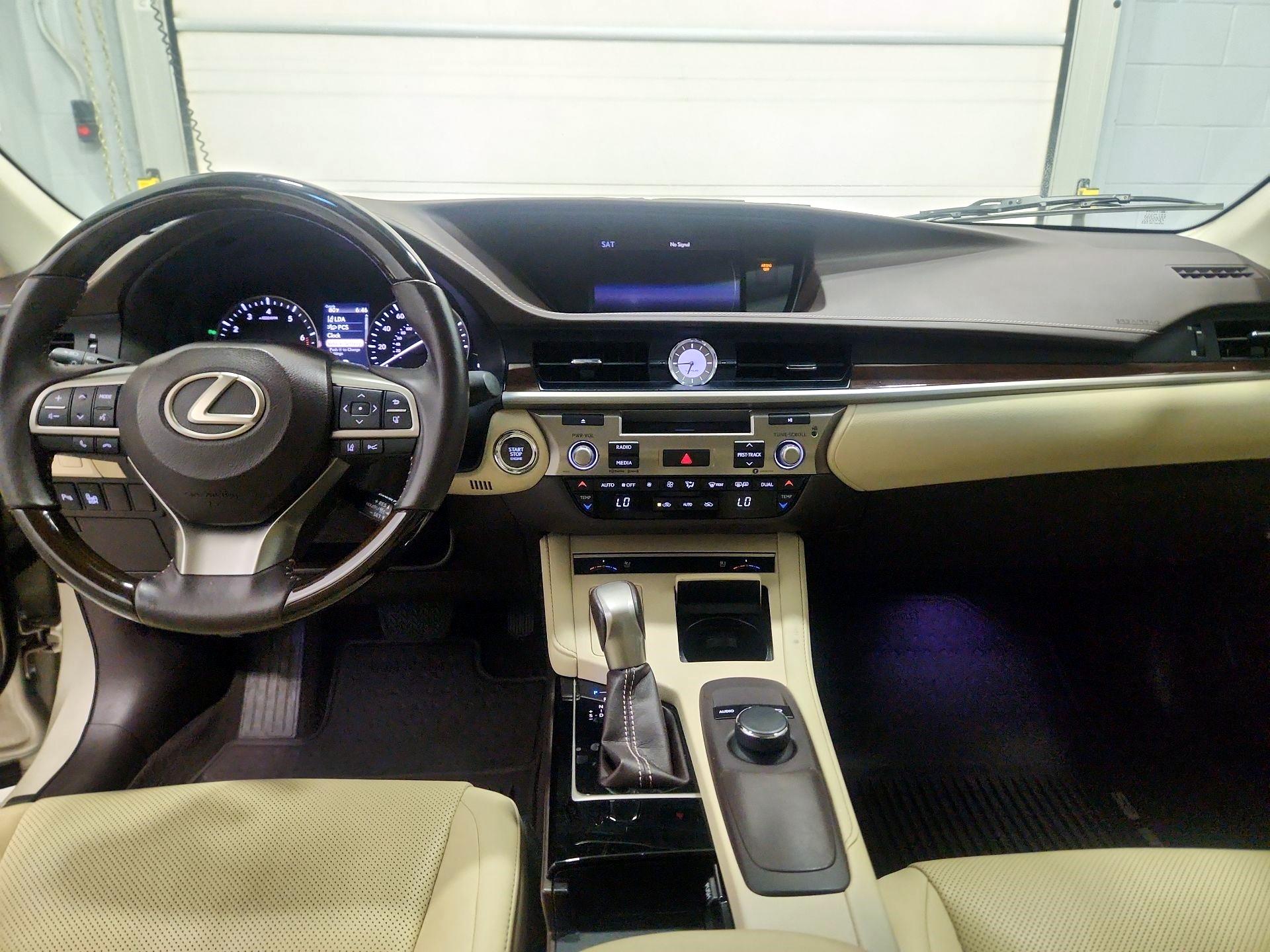 Thumbnail: 2017 Lexus ES - 9