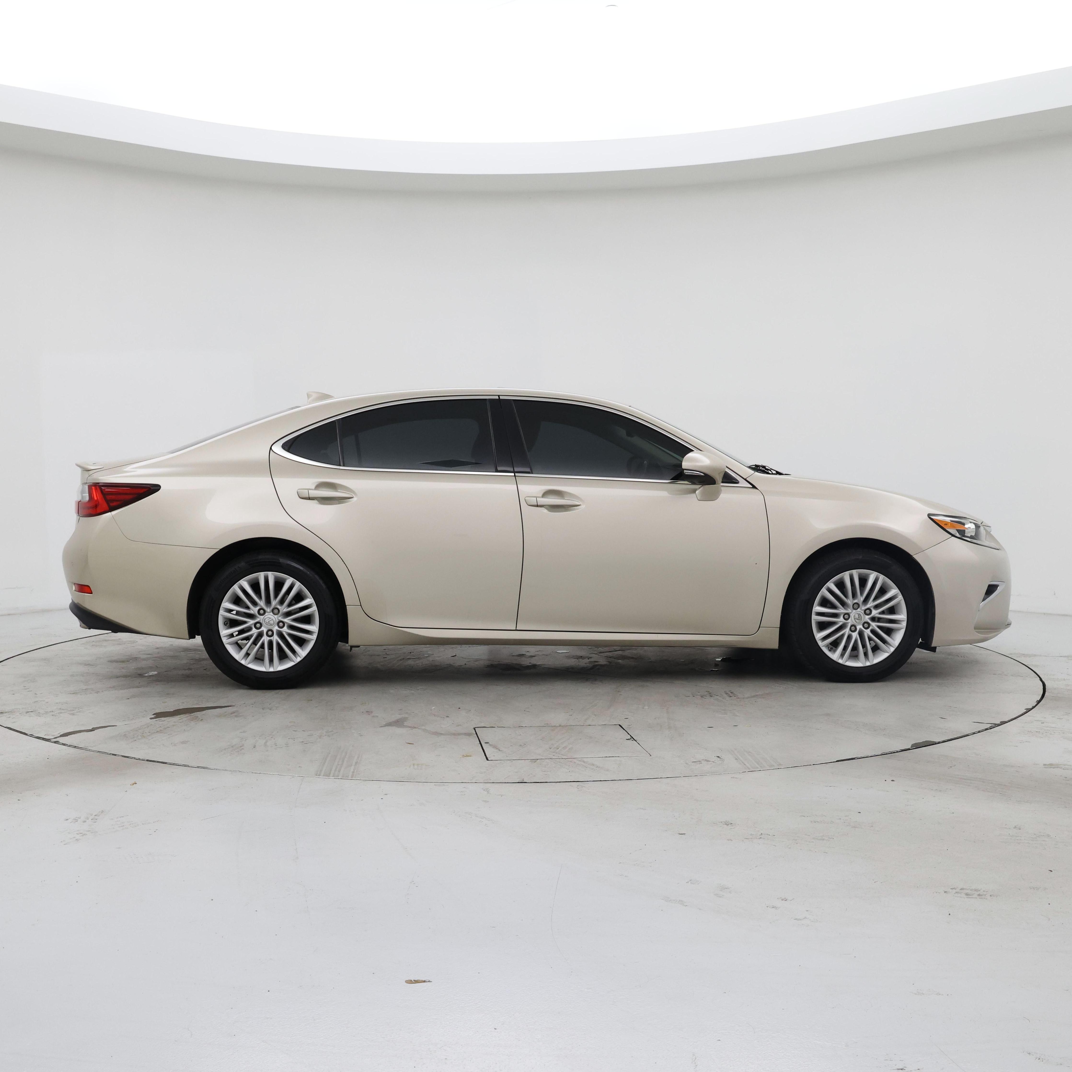 Thumbnail: 2017 Lexus ES - 7