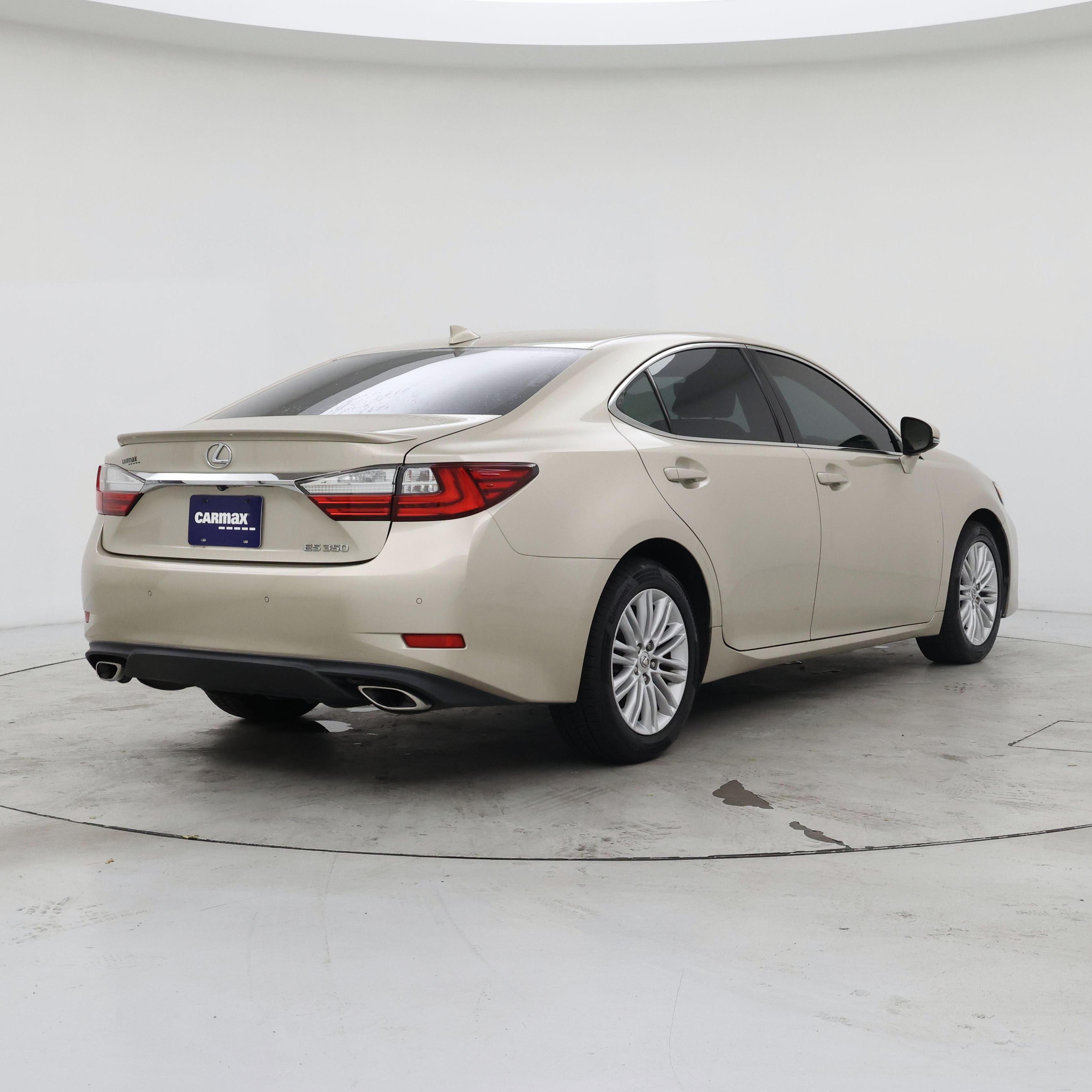 Thumbnail: 2017 Lexus ES - 8