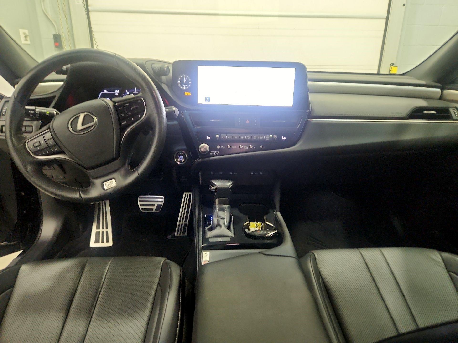 Thumbnail: 2023 Lexus ES - 9