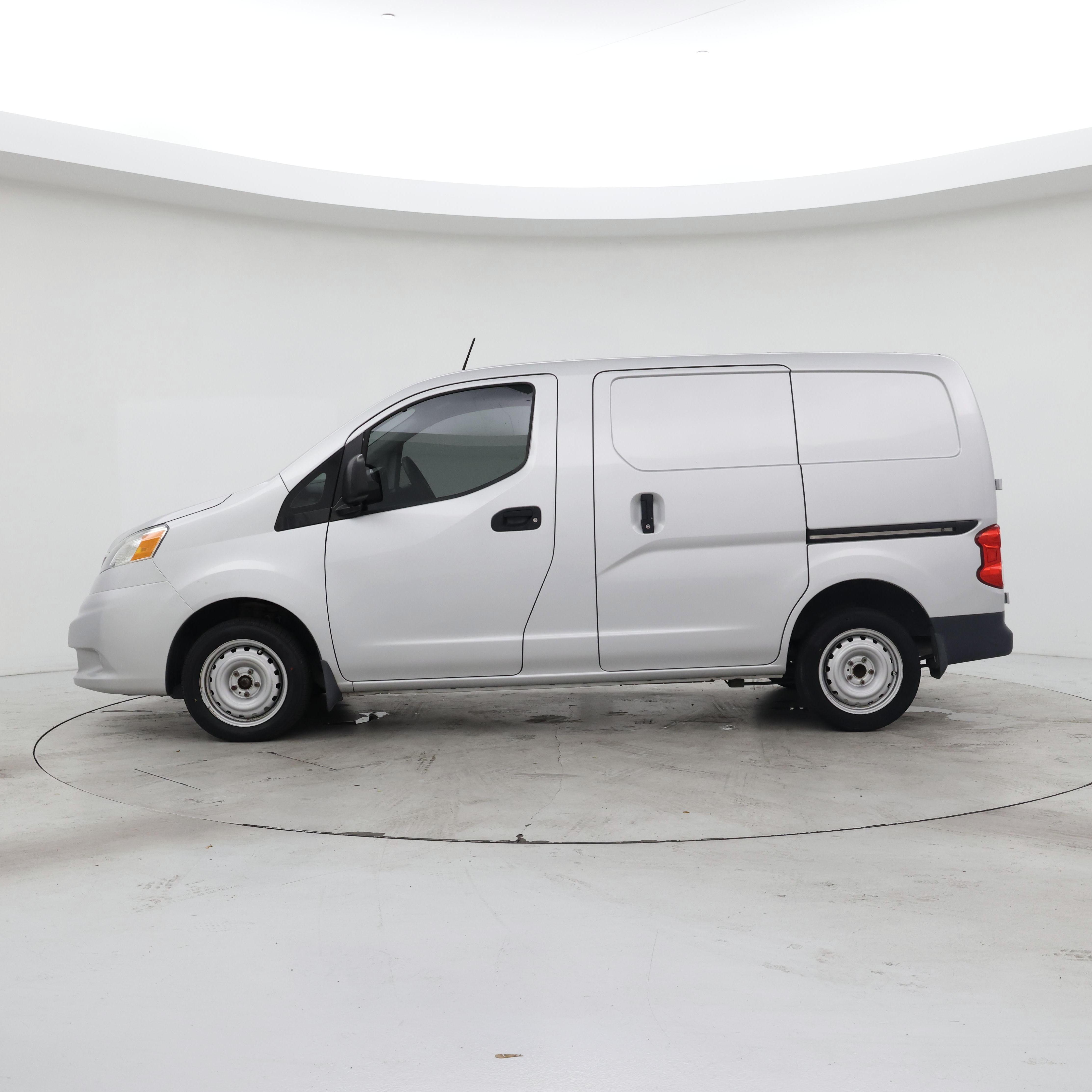 Thumbnail: 2020 Nissan NV200 - 3