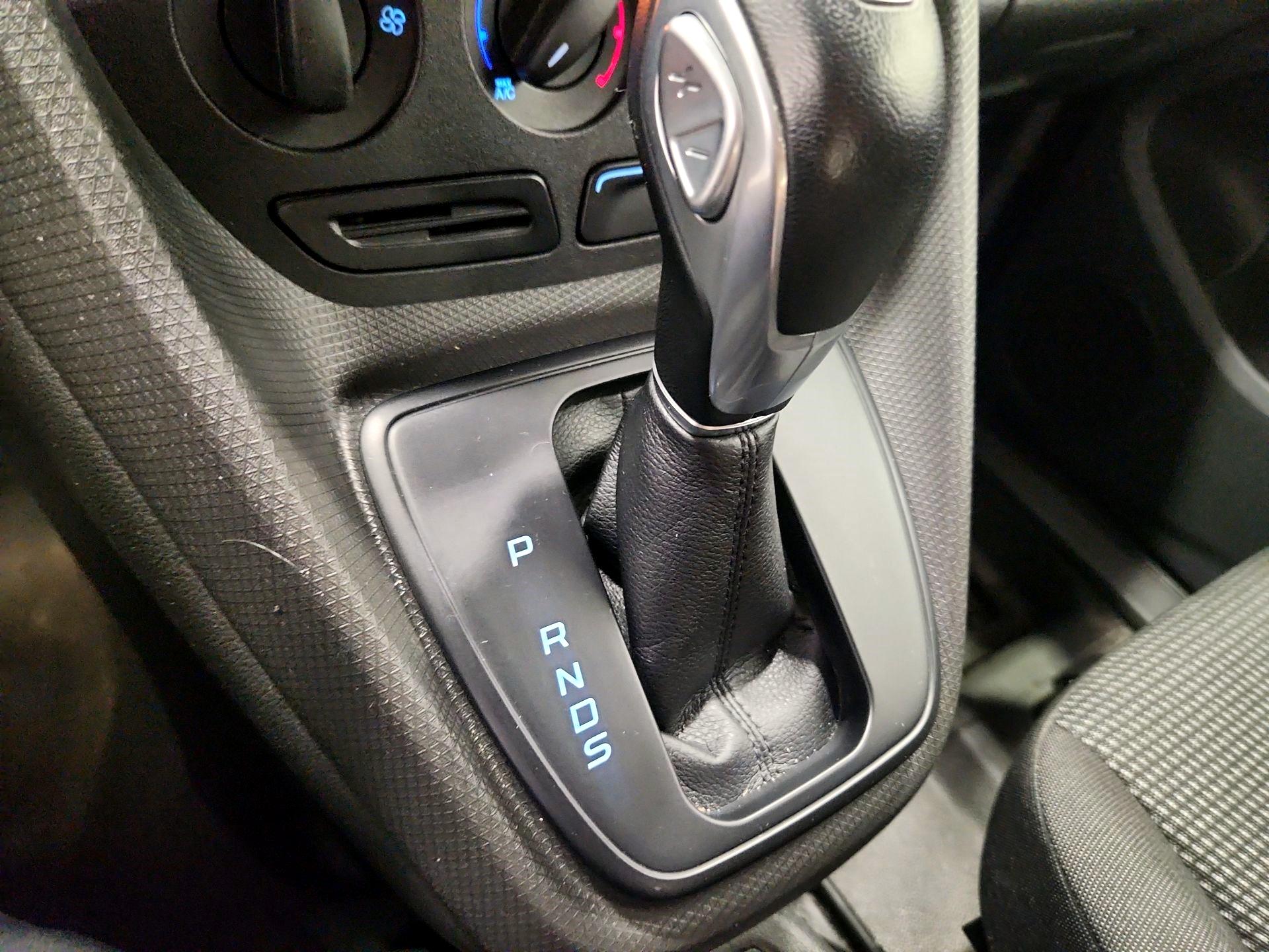 Thumbnail: 2016 Ford Transit Series - 16