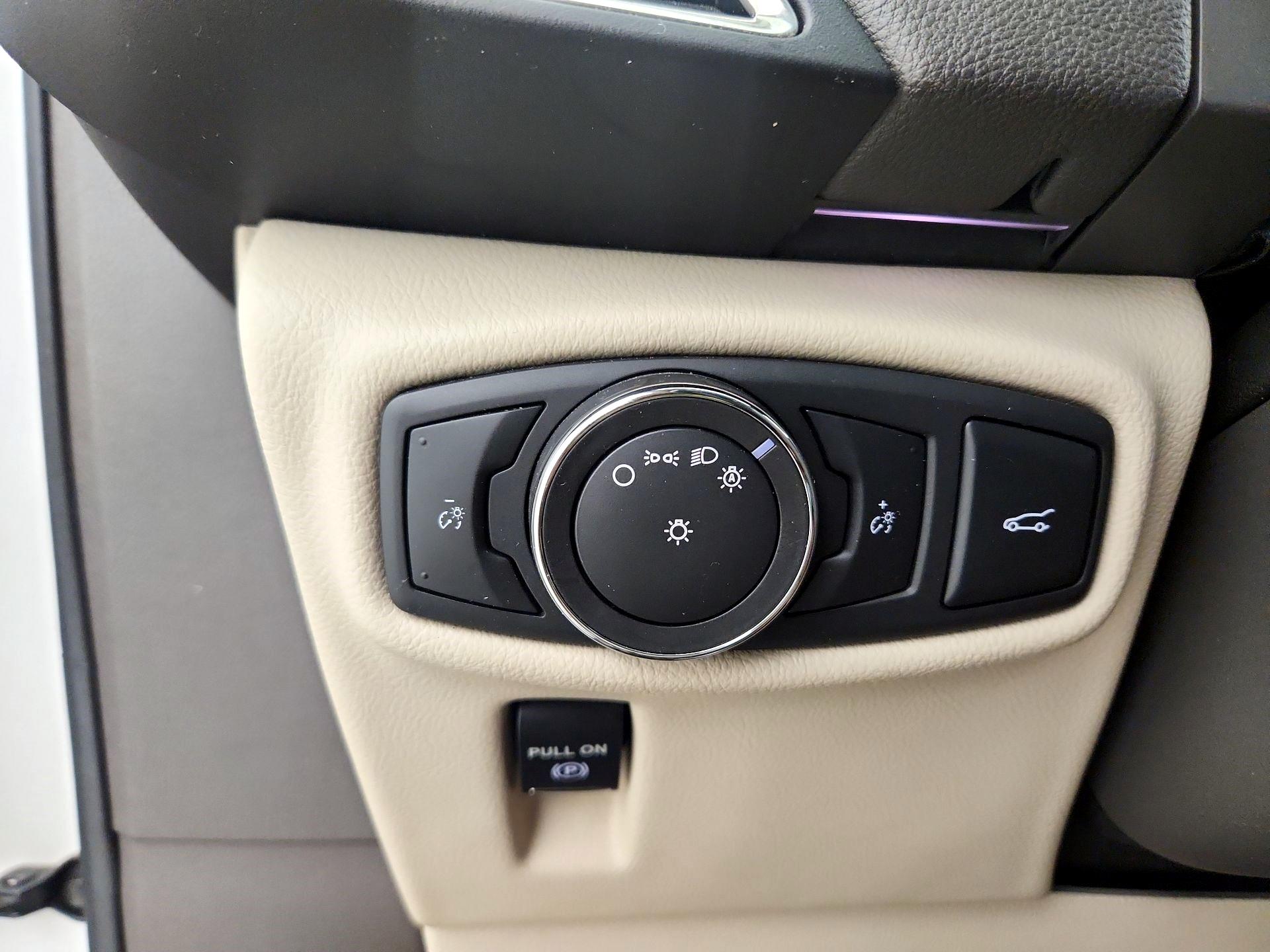 Thumbnail: 2016 Lincoln MKX - 13