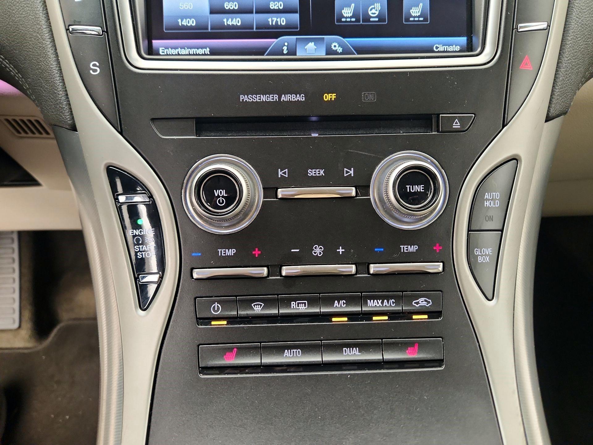 Thumbnail: 2016 Lincoln MKX - 16