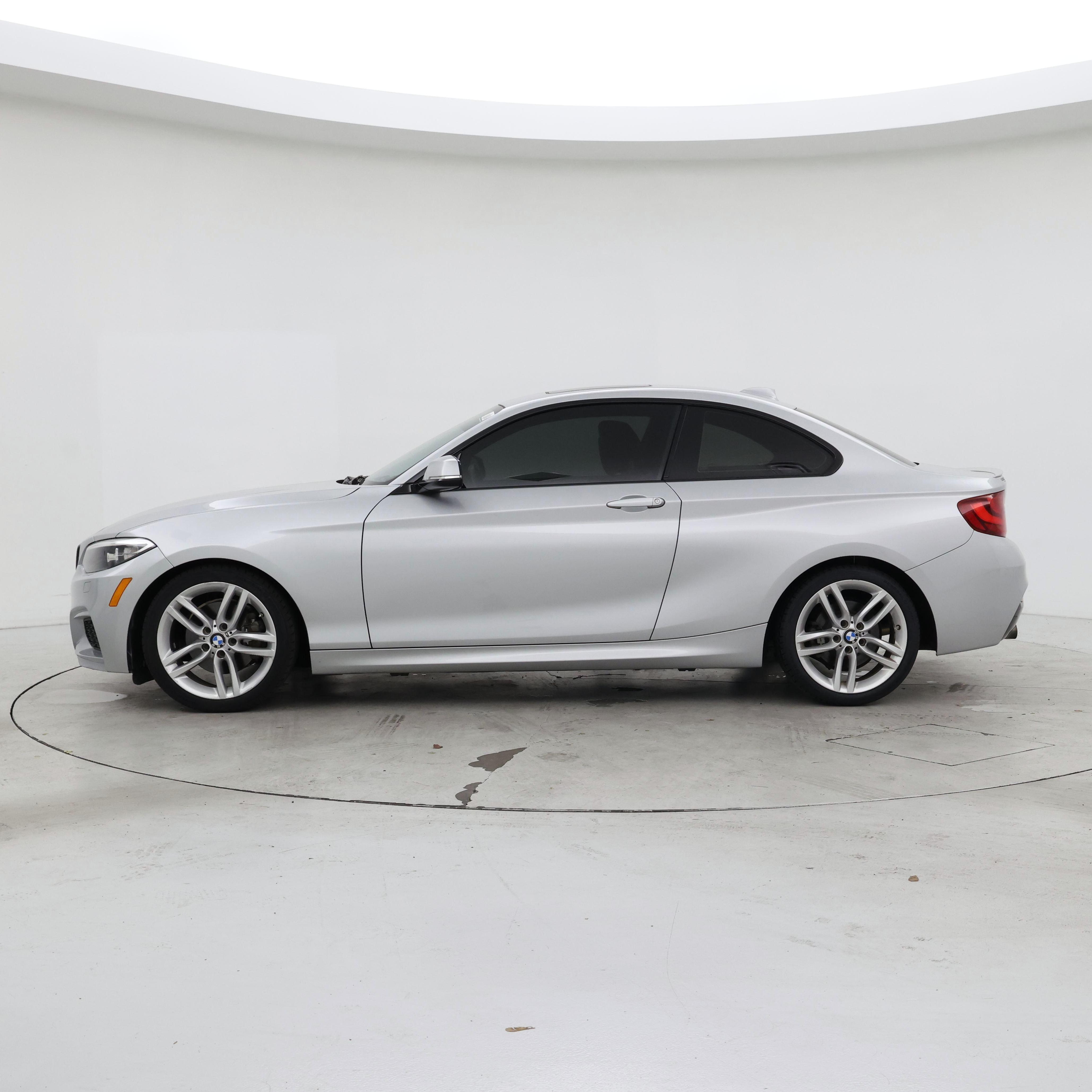 Thumbnail: 2016 BMW 2 Series - 3
