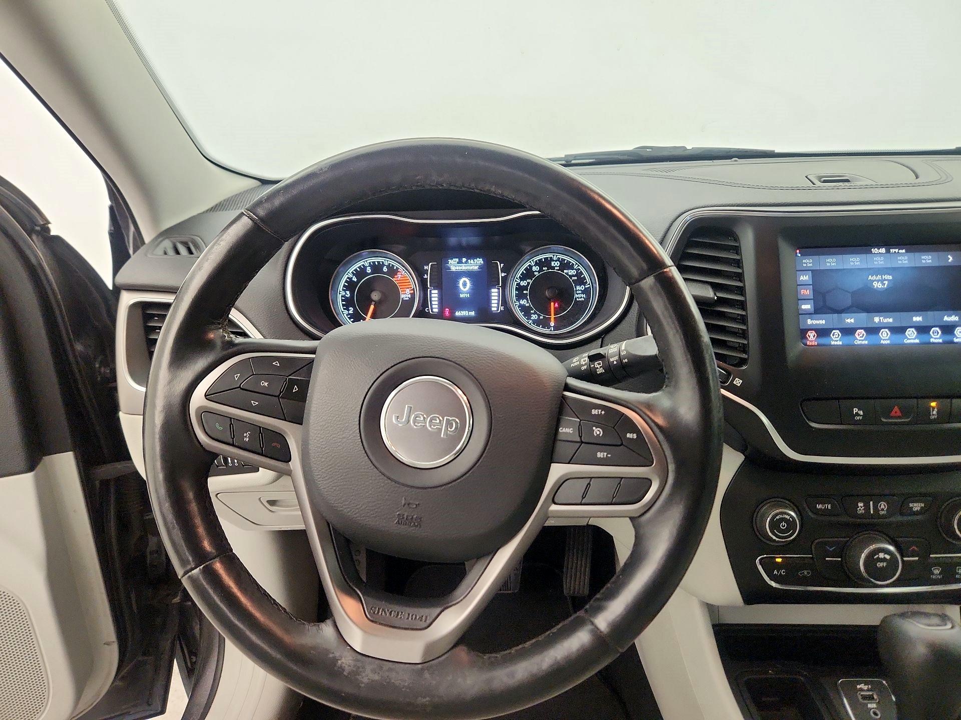 Thumbnail: 2020 Jeep Cherokee - 10