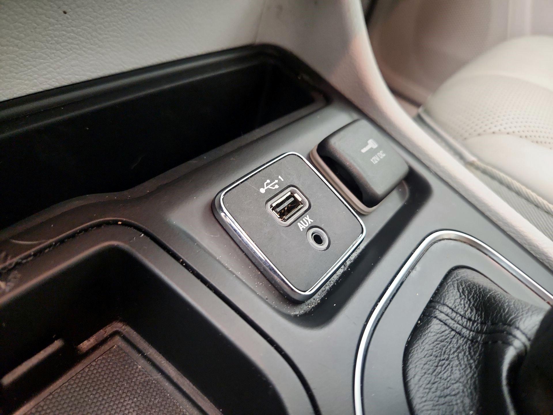 Thumbnail: 2020 Jeep Cherokee - 18