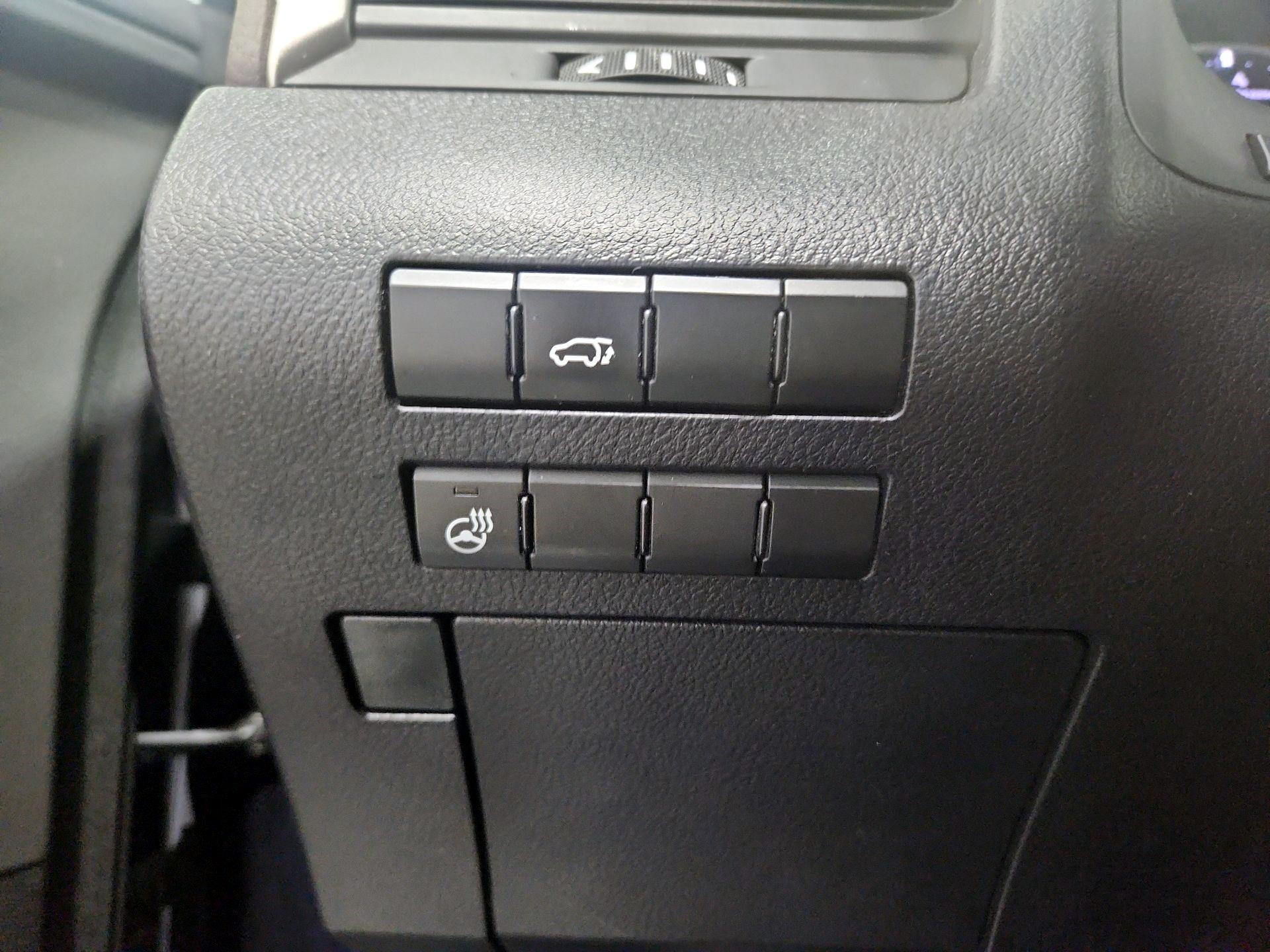 Thumbnail: 2016 Lexus RX - 13