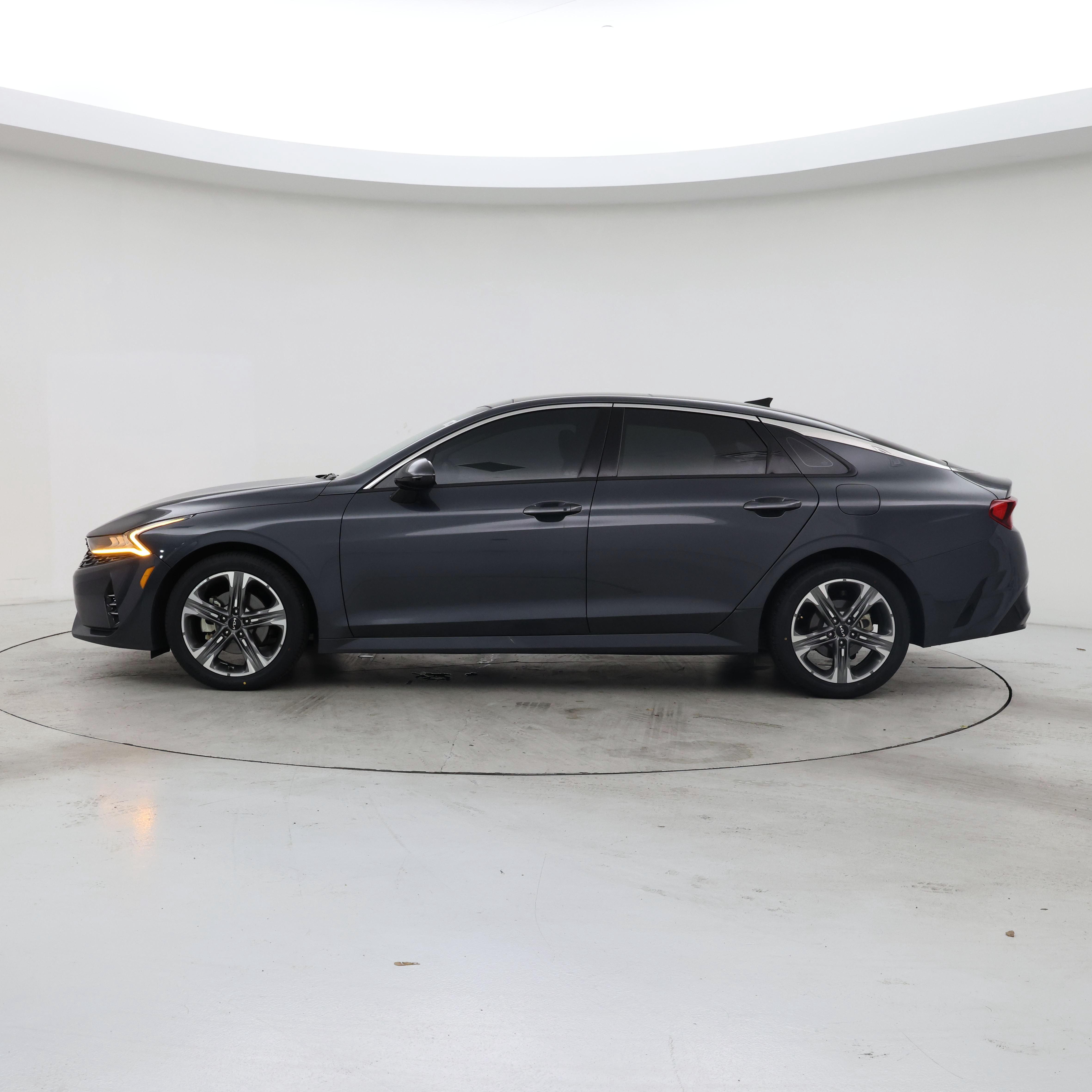 Thumbnail: 2023 Kia K5 - 3