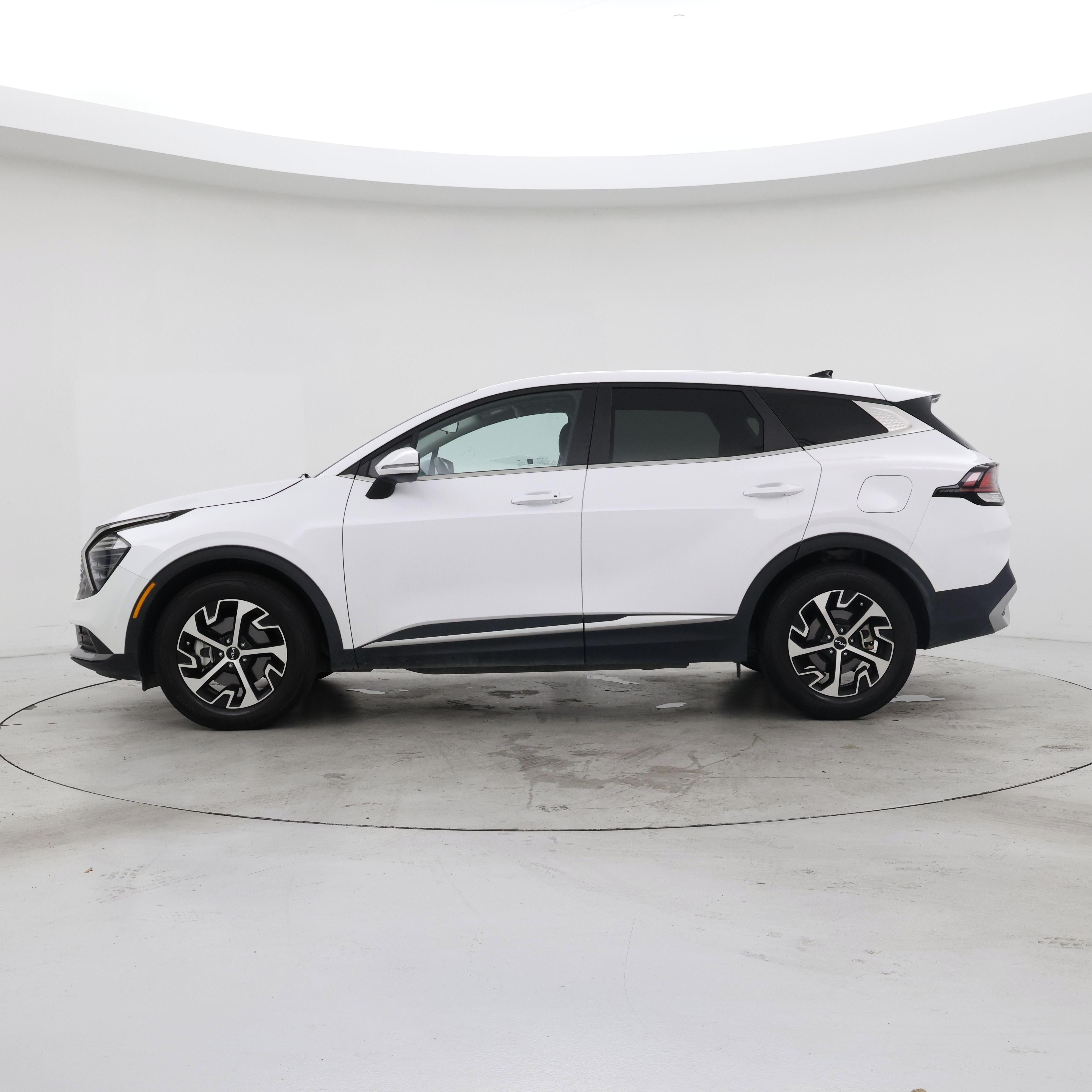 Thumbnail: 2024 Kia Sportage - 3