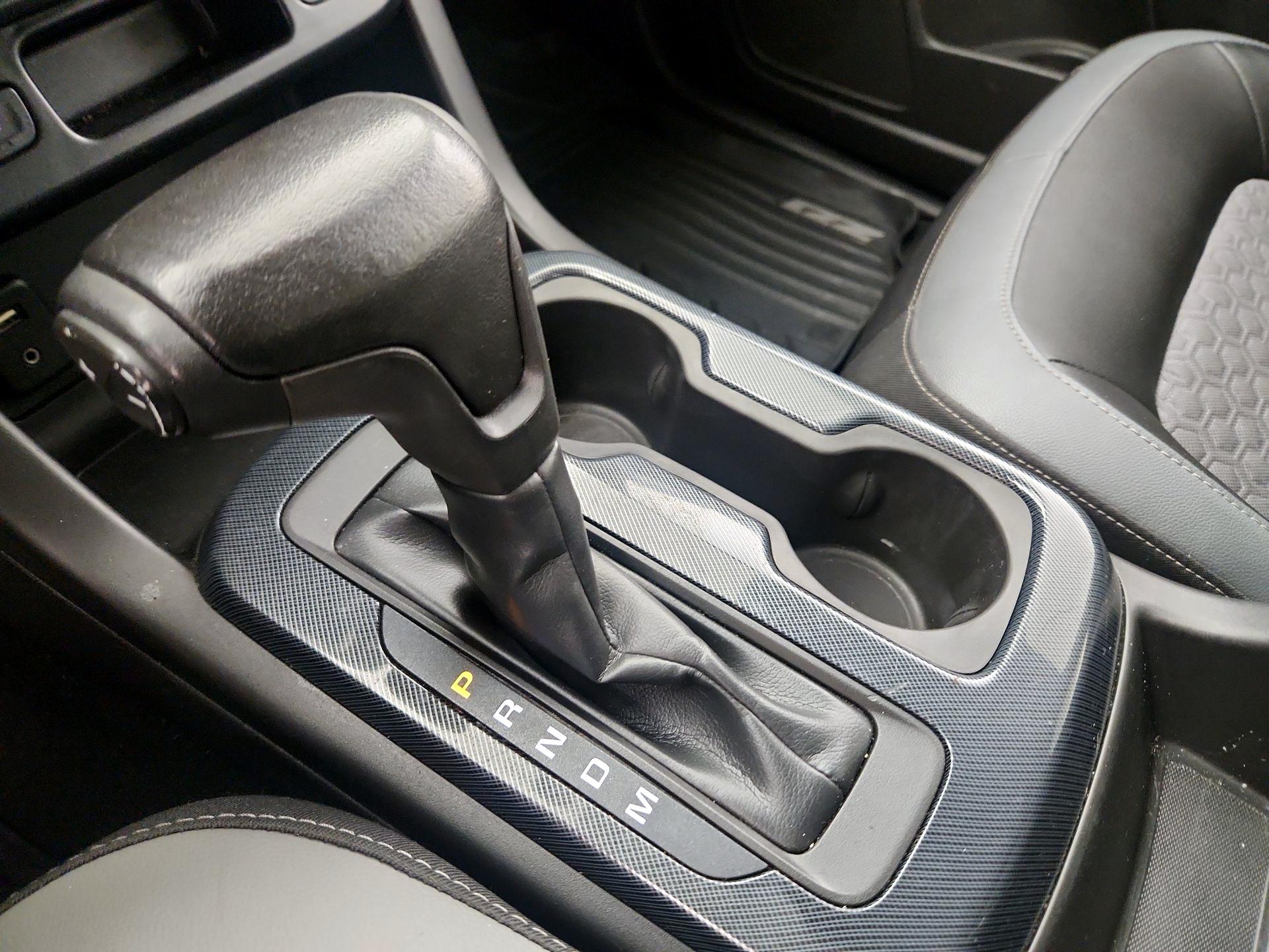 Thumbnail: 2015 Chevrolet Colorado - 18