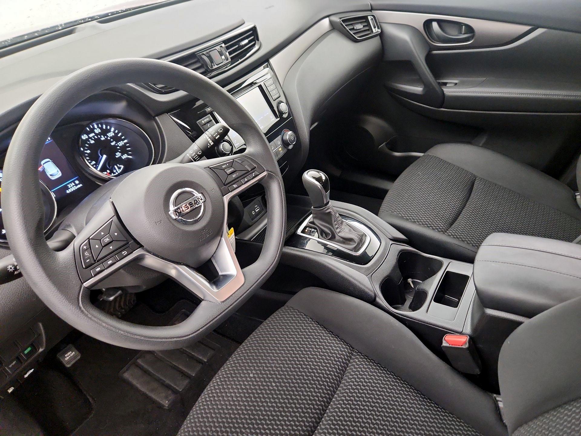 Thumbnail: 2022 Nissan Rogue Sport - 11