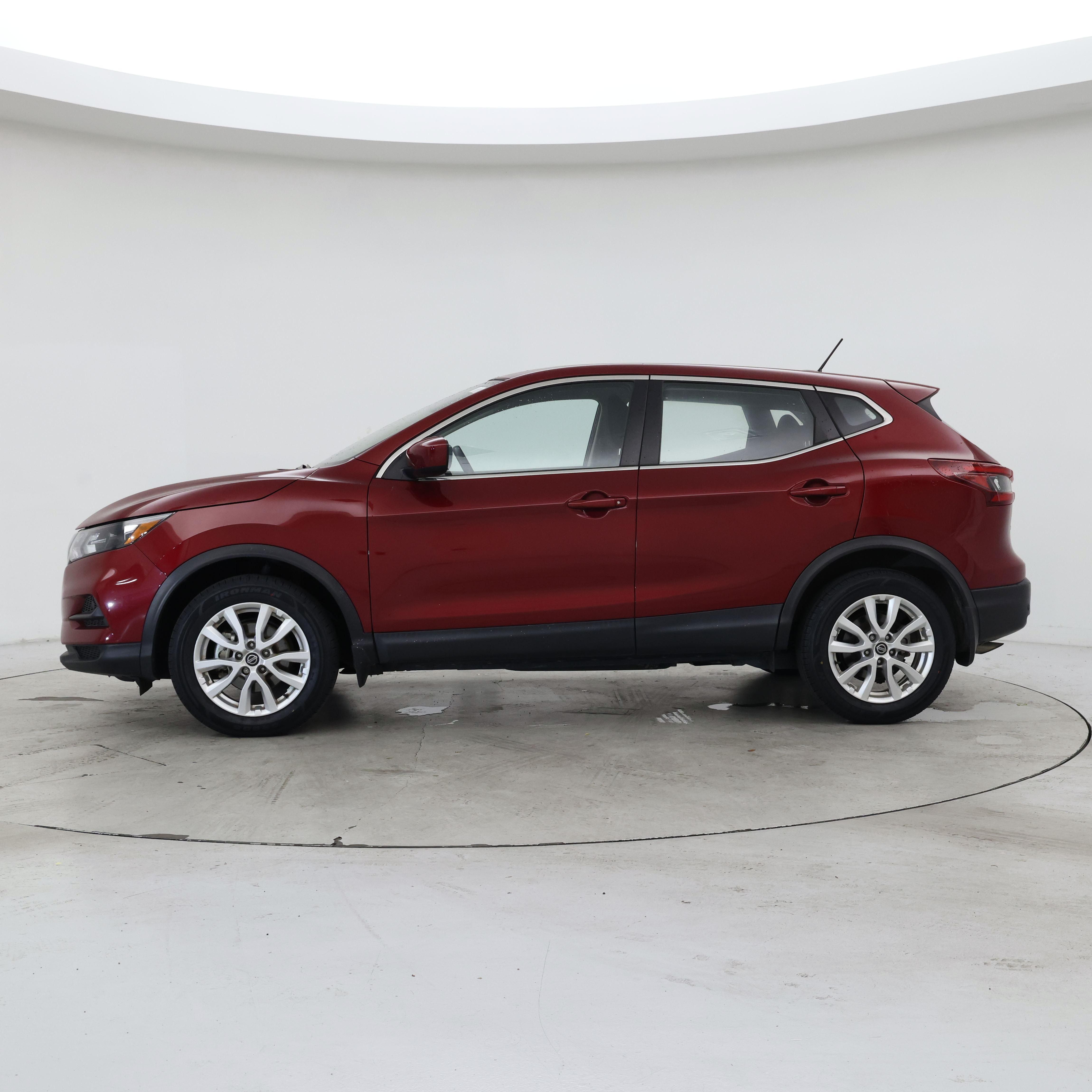 Thumbnail: 2022 Nissan Rogue Sport - 3