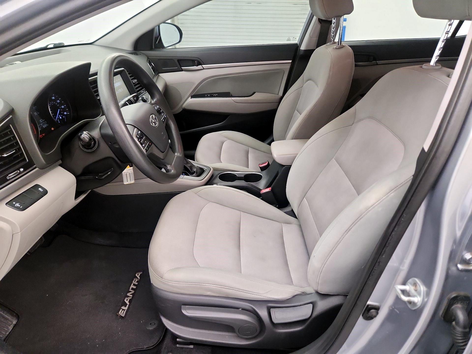Thumbnail: 2017 Hyundai Elantra - 11