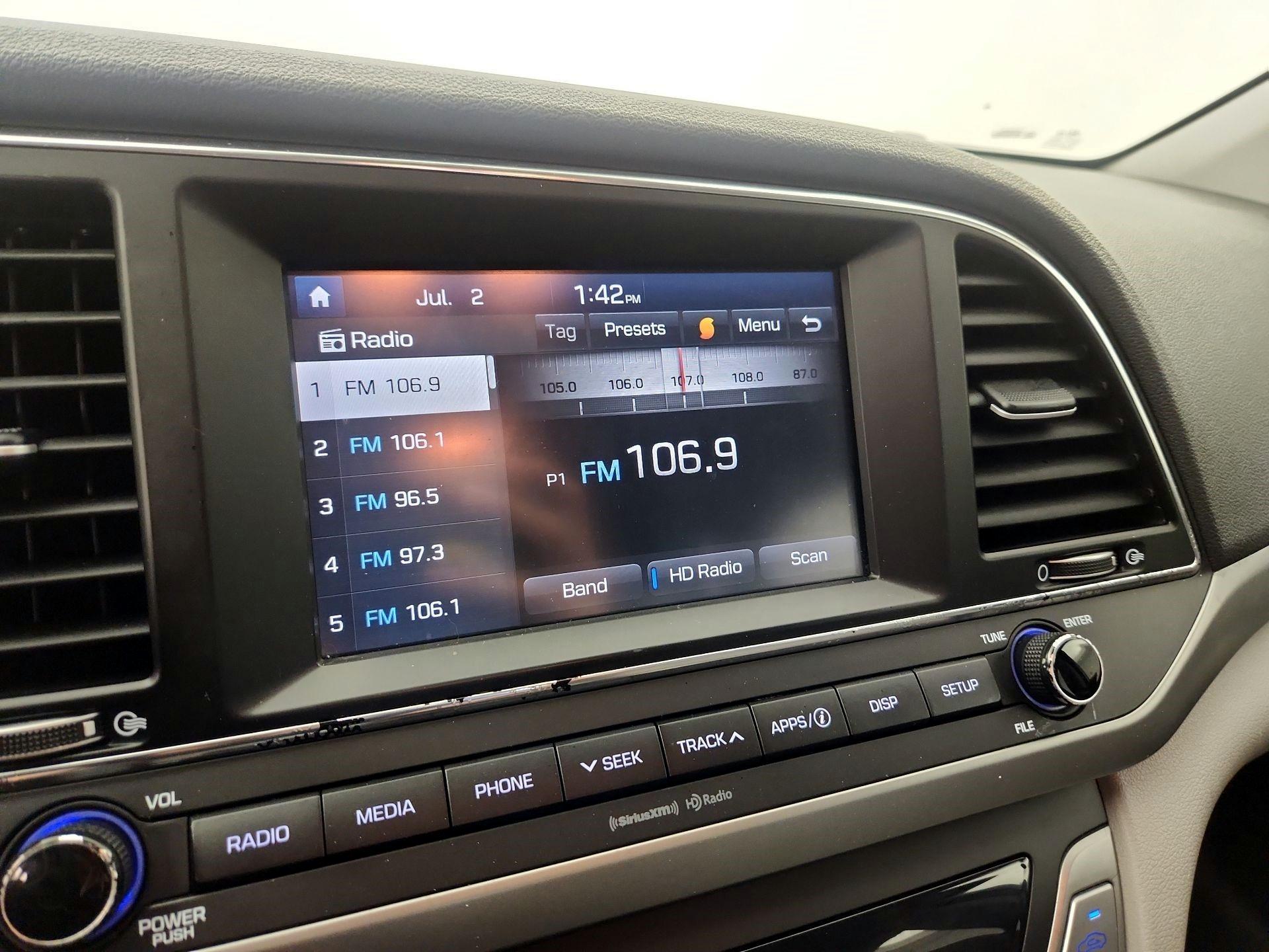Thumbnail: 2017 Hyundai Elantra - 15