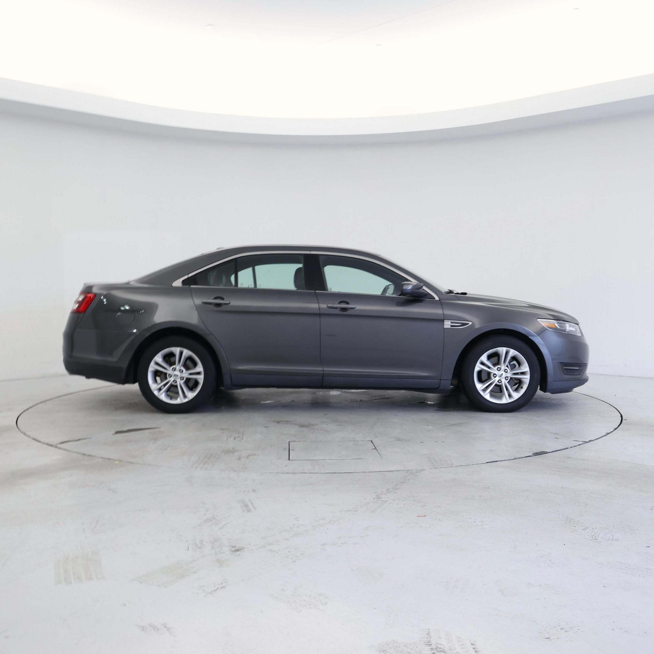 Thumbnail: 2015 Ford Taurus - 7