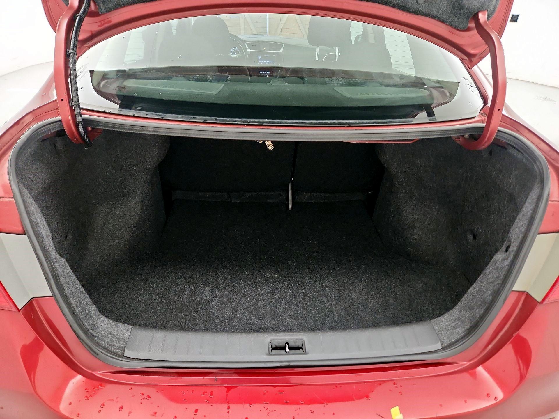 Thumbnail: 2019 Nissan Sentra - 19